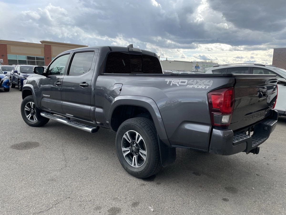 2018 Toyota Tacoma SR5 - Image 8