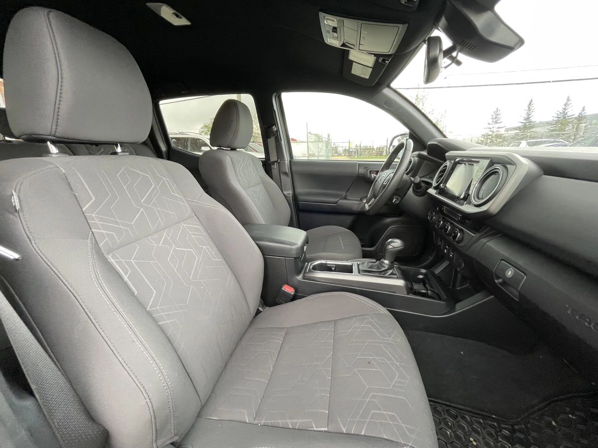 2018 Toyota Tacoma SR5 - Image 23