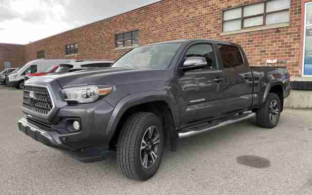 2018 Toyota Tacoma SR5 - Request more images