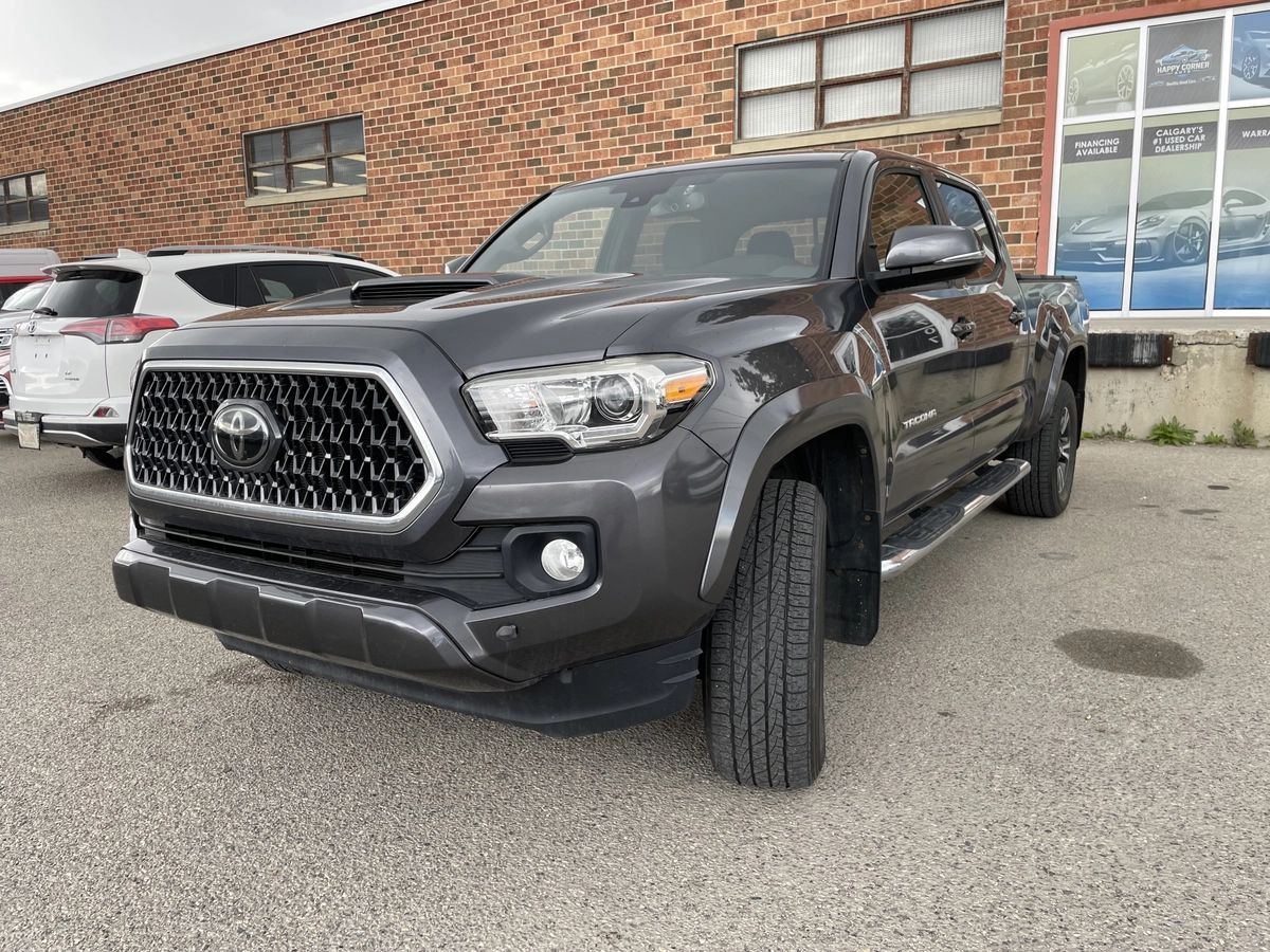 2018 Toyota Tacoma SR5 - Image 2