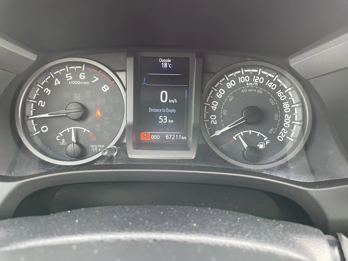 2018 Toyota Tacoma SR5 - Image 10