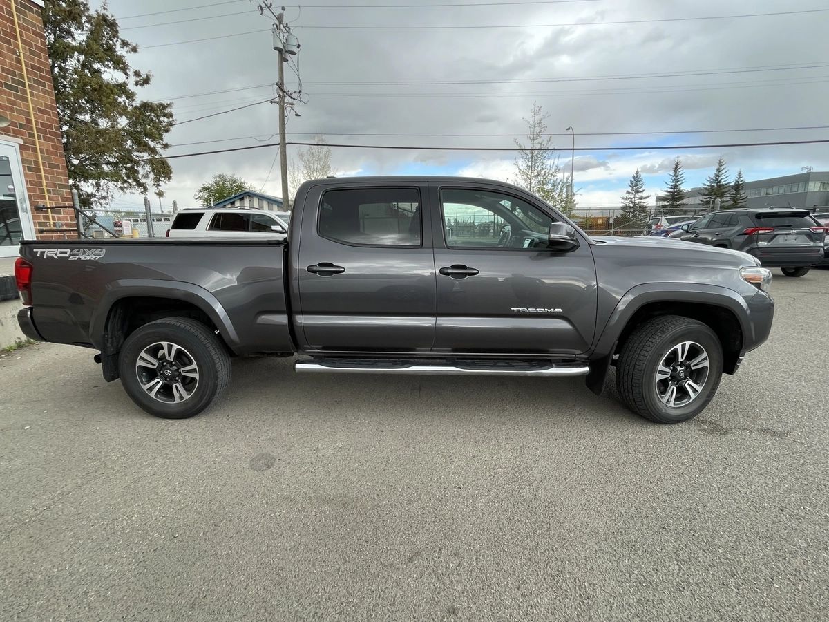 2018 Toyota Tacoma SR5 - Image 5