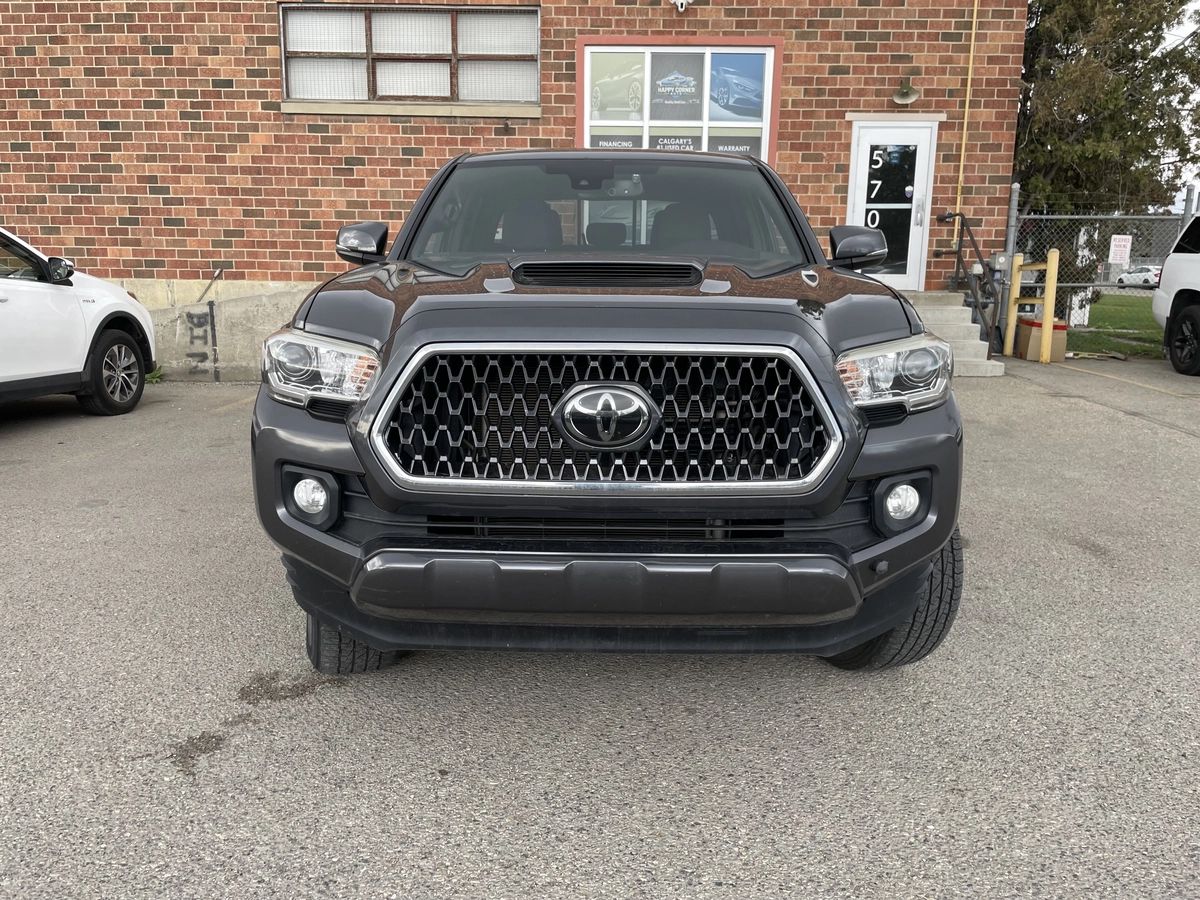 2018 Toyota Tacoma SR5 - Image 3
