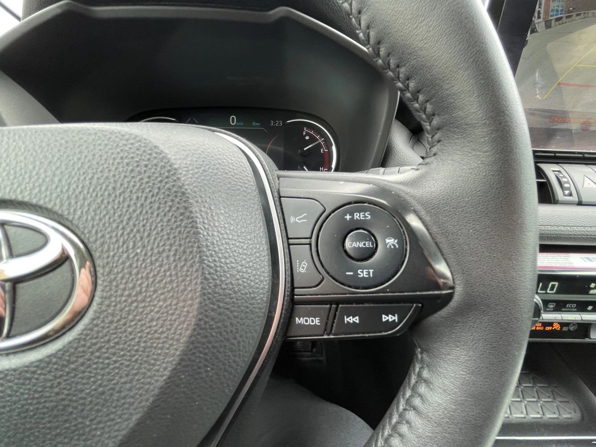 2024 Toyota RAV4 XLE - Image 33