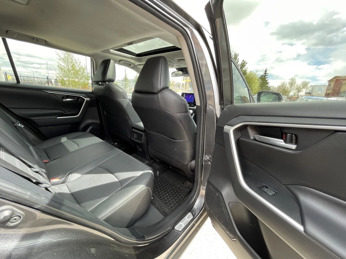 2024 Toyota RAV4 XLE - Image 22