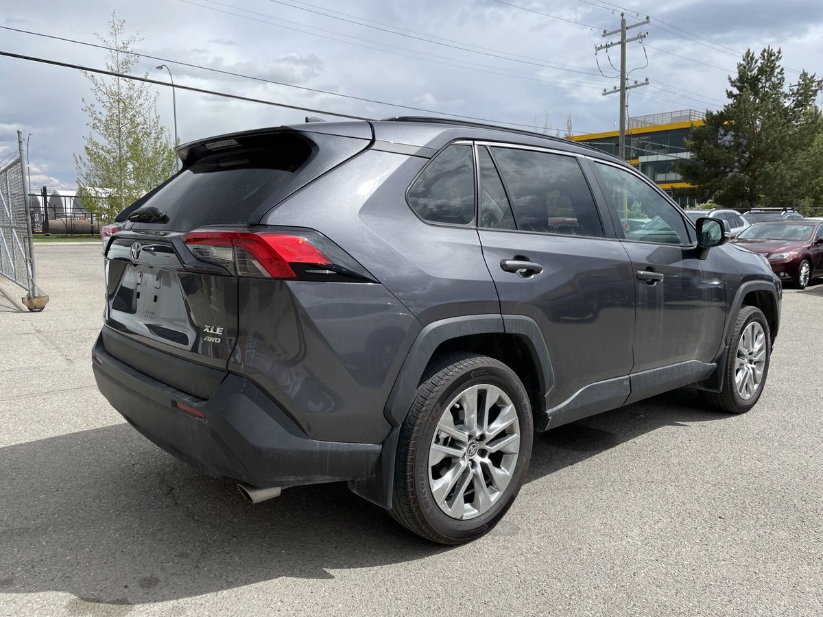 2024 Toyota RAV4 XLE - Image 7