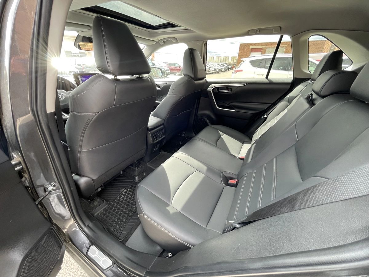 2024 Toyota RAV4 XLE - Image 16