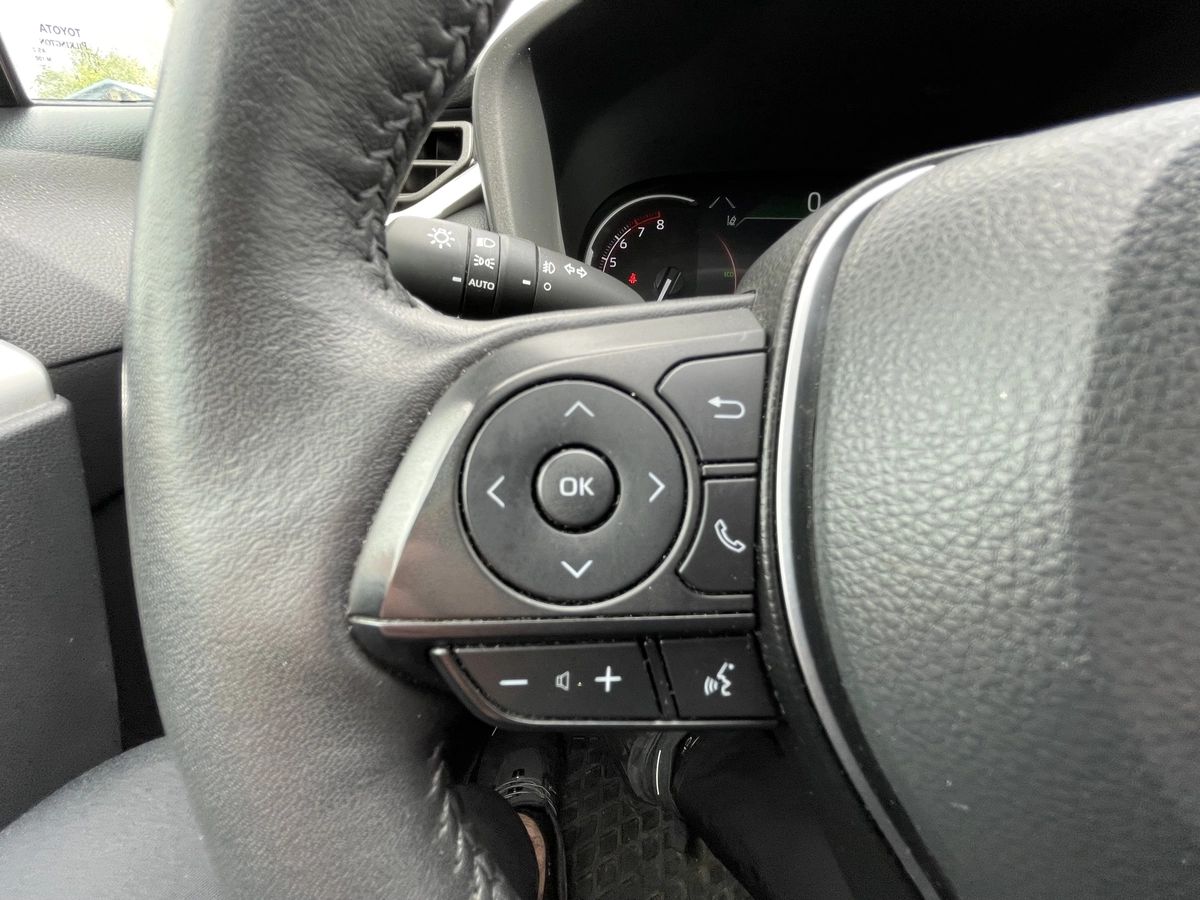 2024 Toyota RAV4 XLE - Image 34