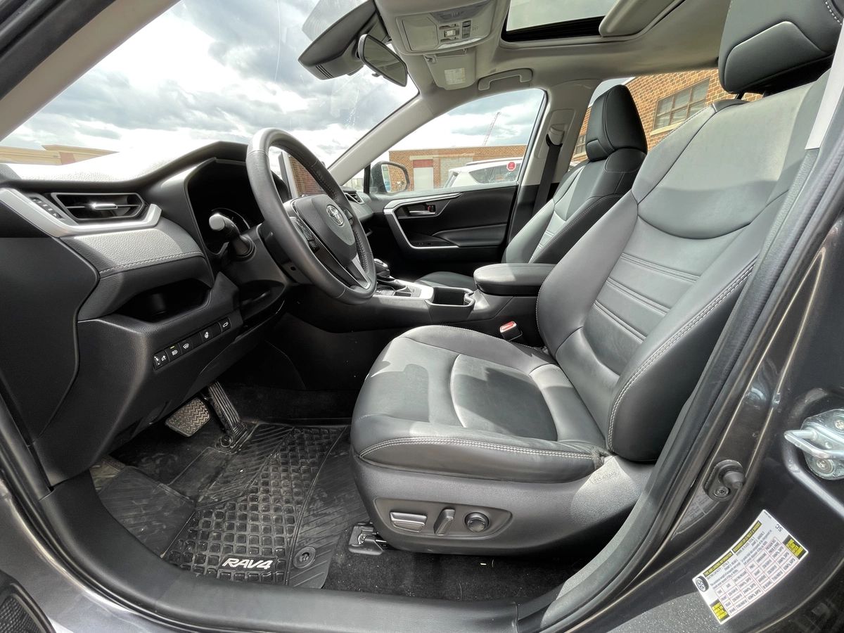 2024 Toyota RAV4 XLE - Image 13