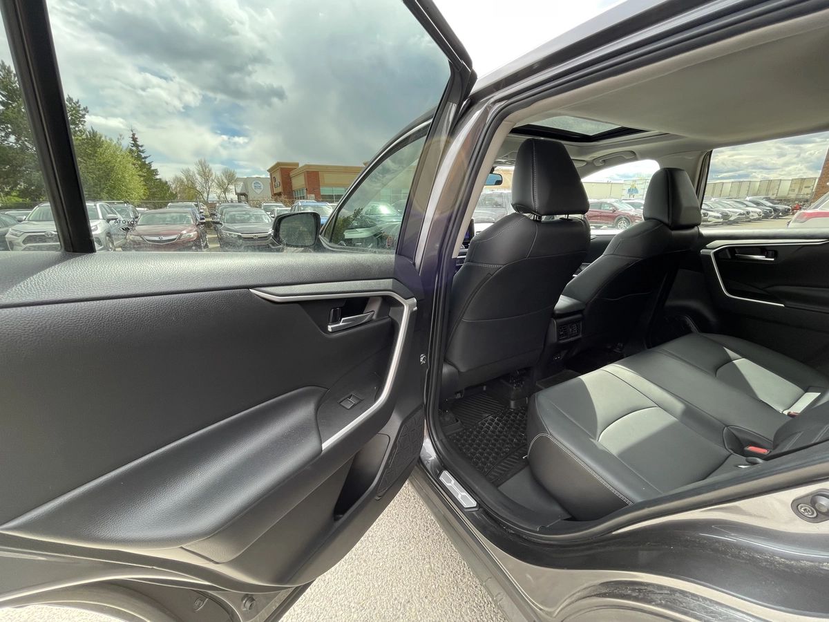 2024 Toyota RAV4 XLE - Image 17