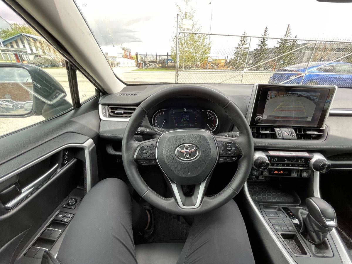 2024 Toyota RAV4 XLE - Image 32