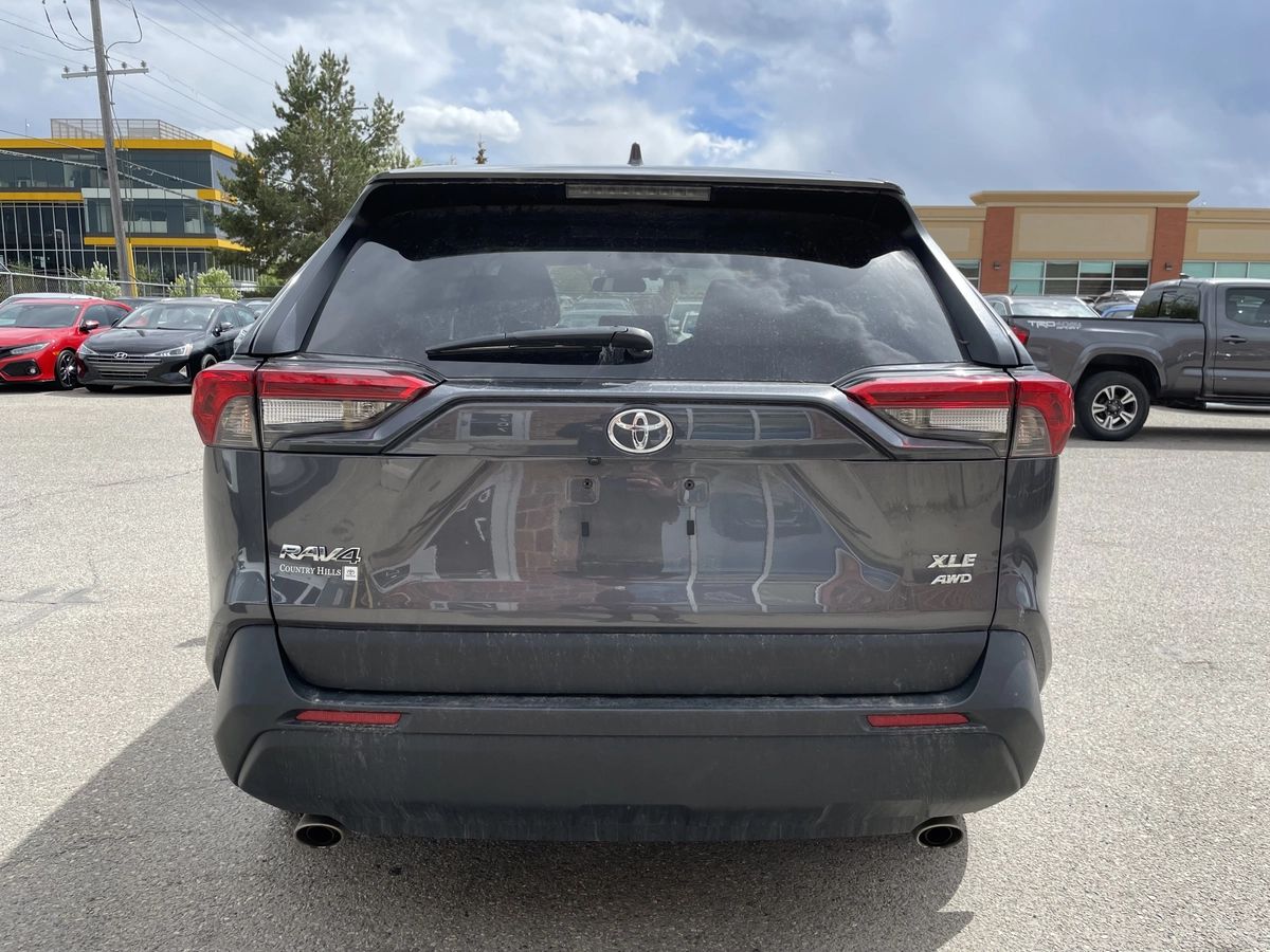 2024 Toyota RAV4 XLE - Image 8