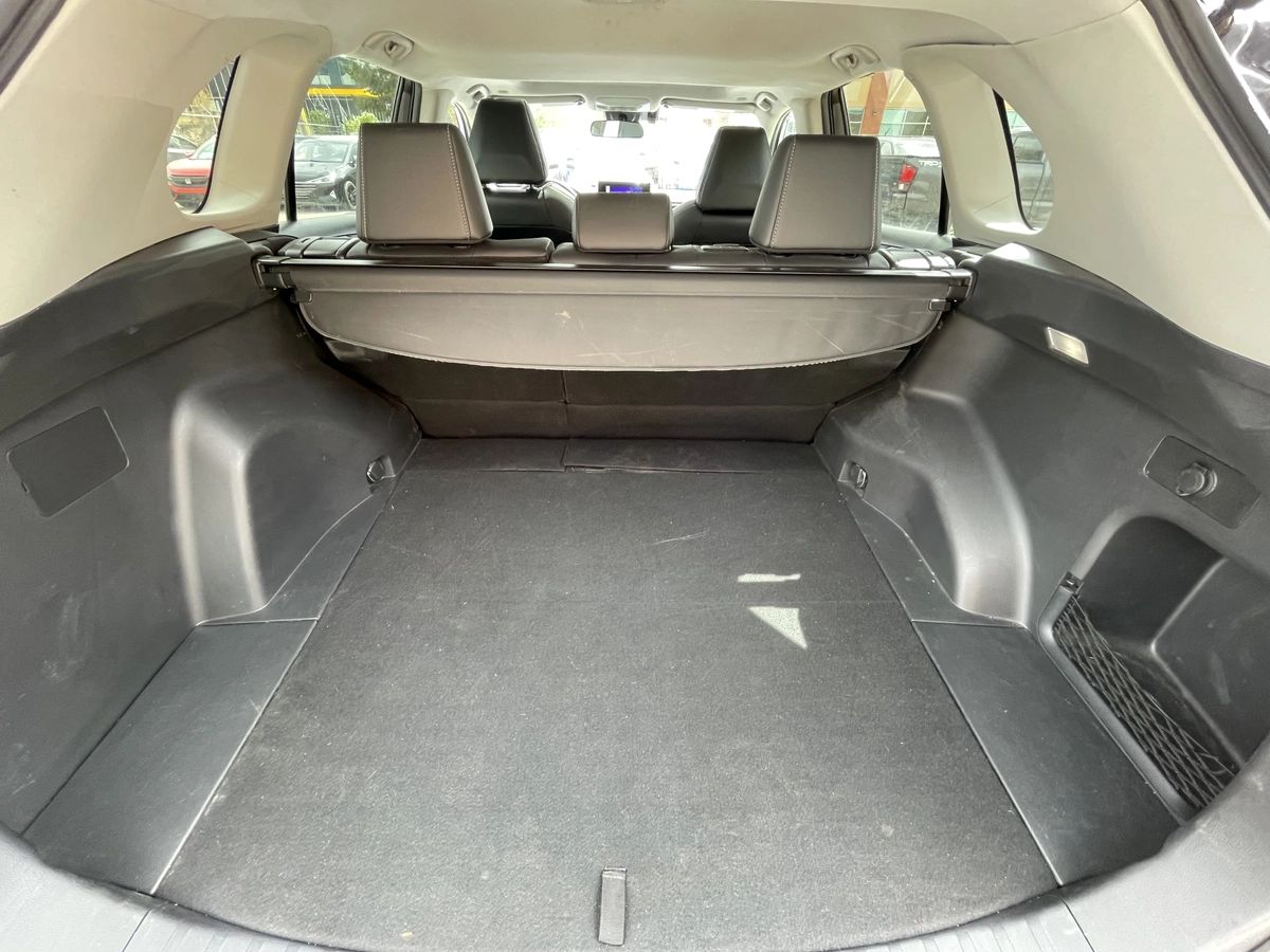 2024 Toyota RAV4 XLE - Image 20