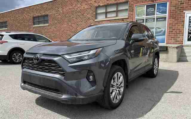 2024 Toyota RAV4 XLE - Request more images