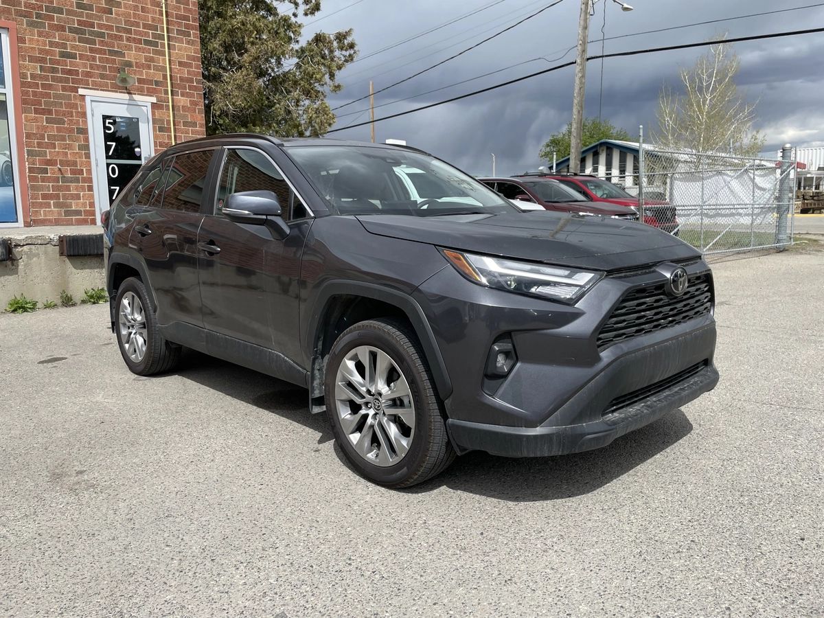 2024 Toyota RAV4 XLE - Image 5