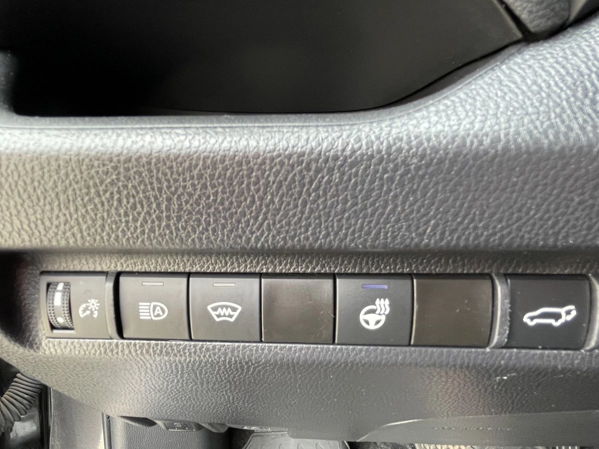 2024 Toyota RAV4 XLE - Image 11
