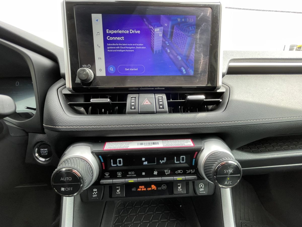 2024 Toyota RAV4 XLE - Image 30