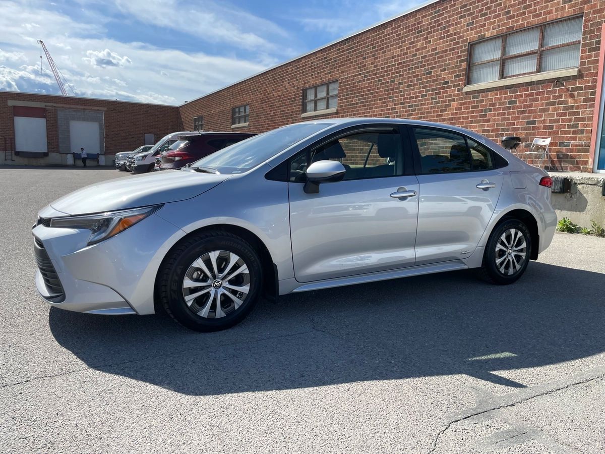 2025 Toyota Corolla Hybrid - Image 4