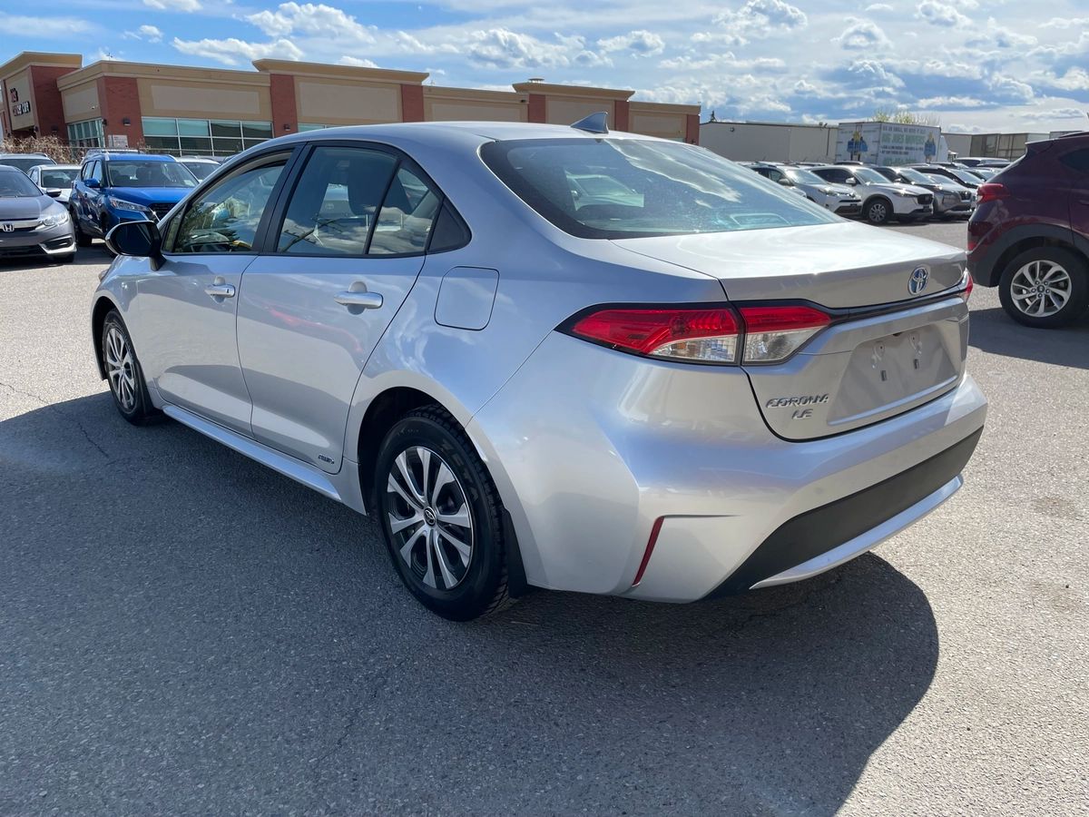 2025 Toyota Corolla Hybrid - Image 8
