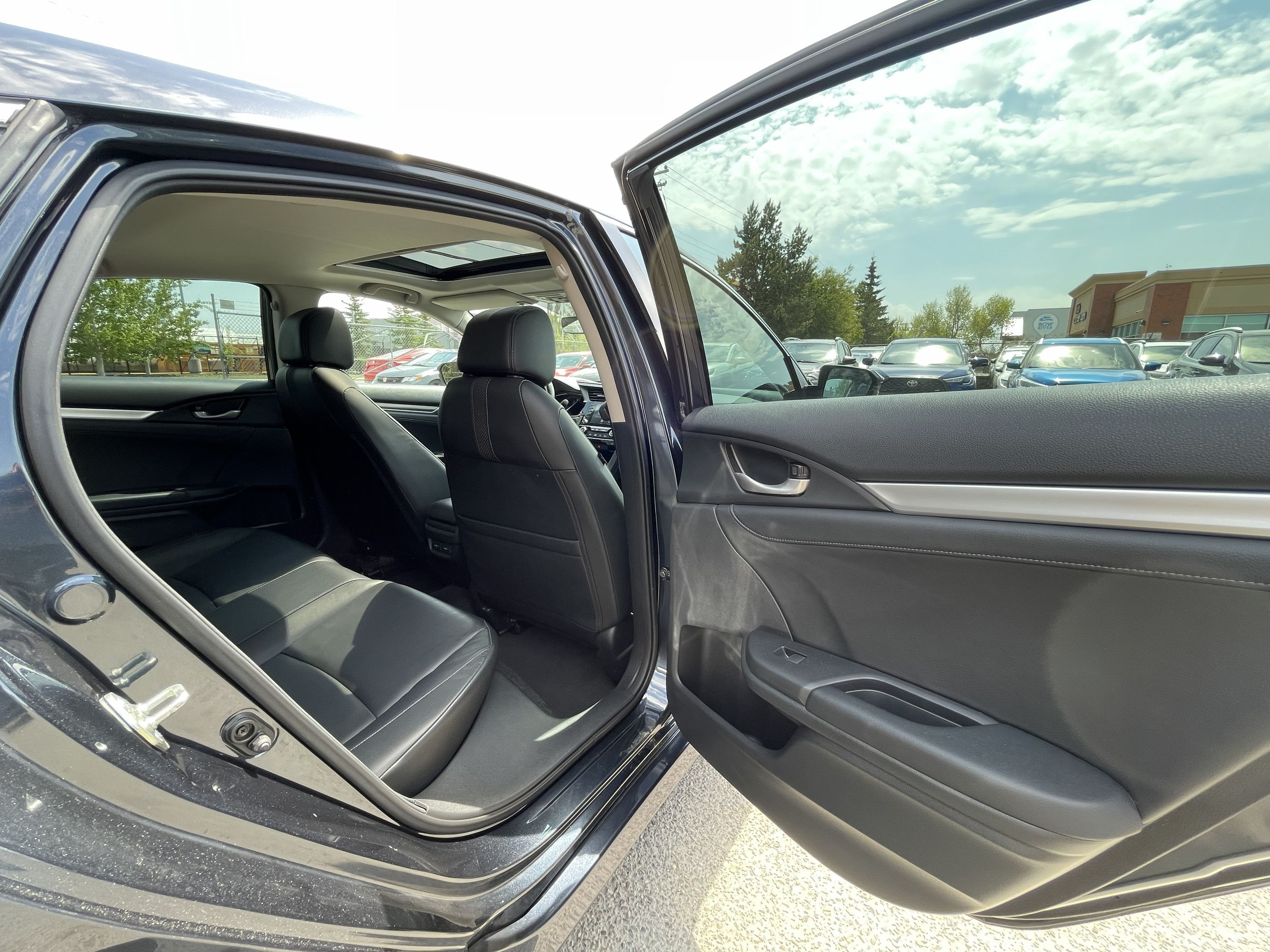 2019 Honda Civic Sedan Touring - Image 19