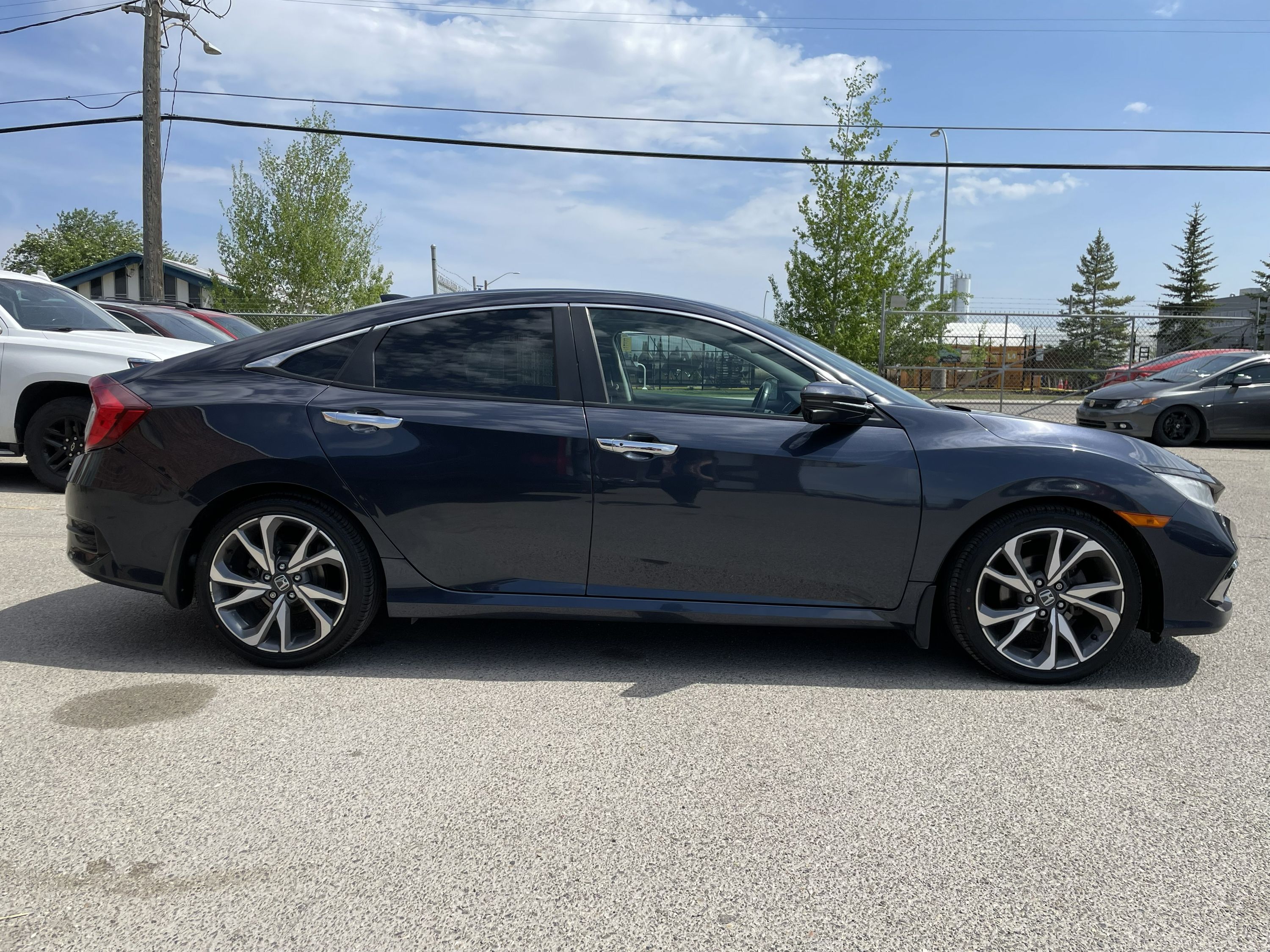 2019 Honda Civic Sedan Touring - Image 4