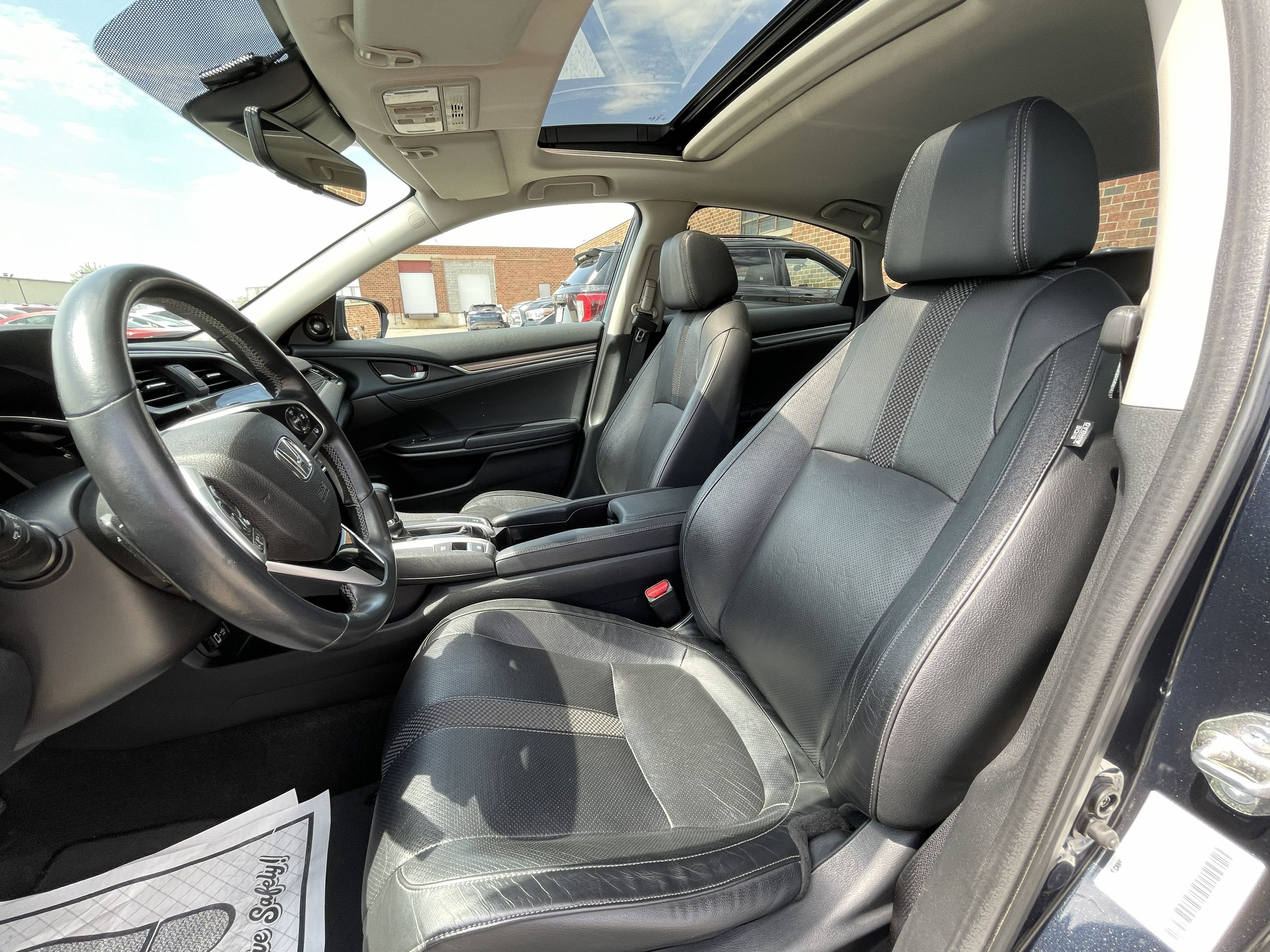 2019 Honda Civic Sedan Touring - Image 13