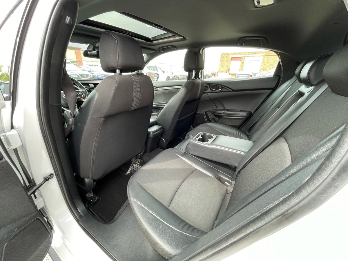 2020 Honda Civic Hatchback Sport - Image 15