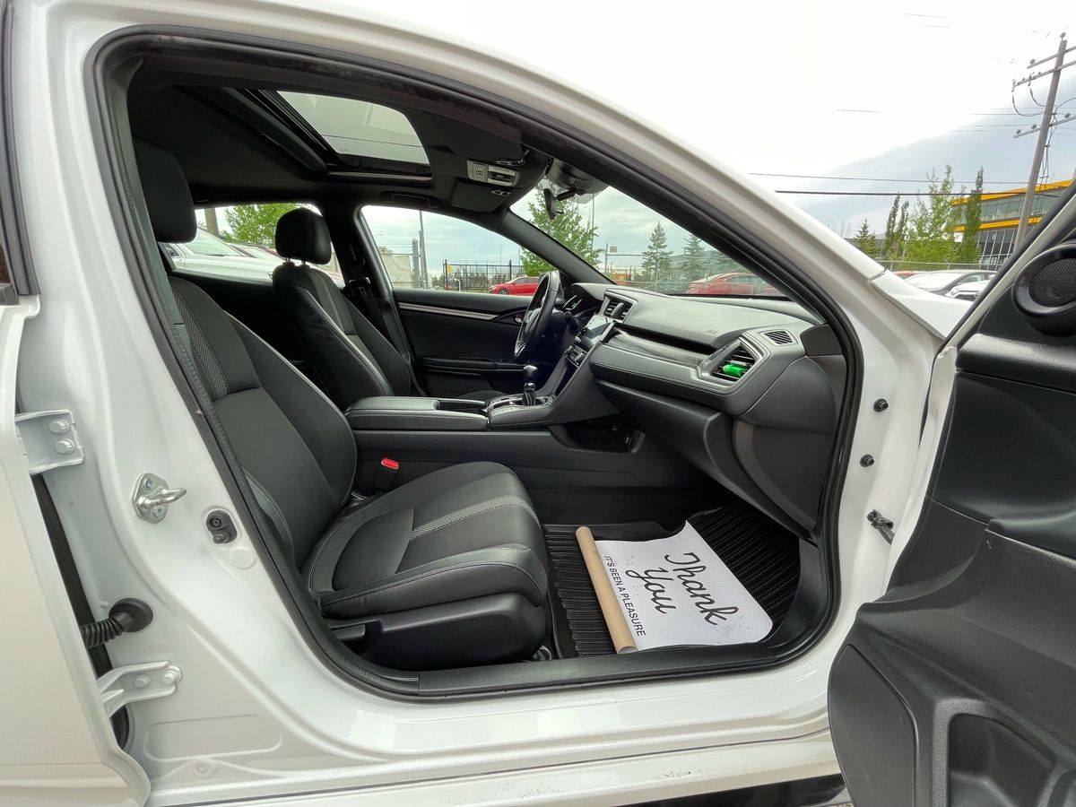 2020 Honda Civic Hatchback Sport - Image 22