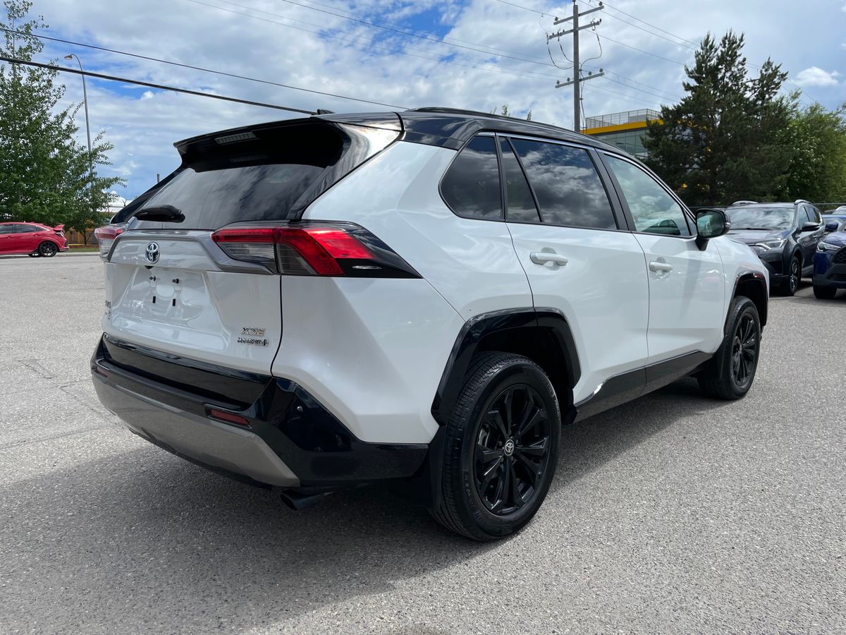 2023 Toyota RAV4 Hybrid - Image 7