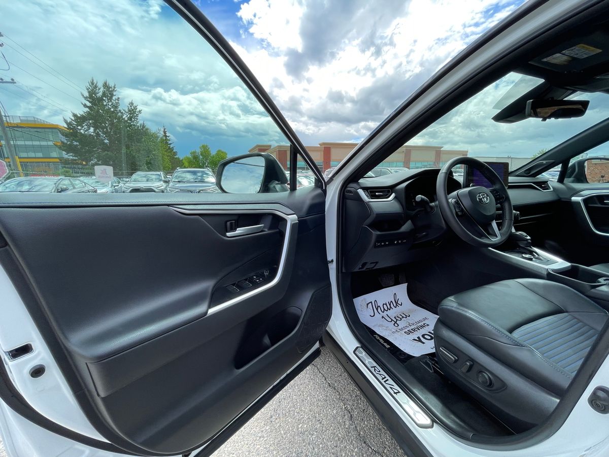 2023 Toyota RAV4 Hybrid - Image 14