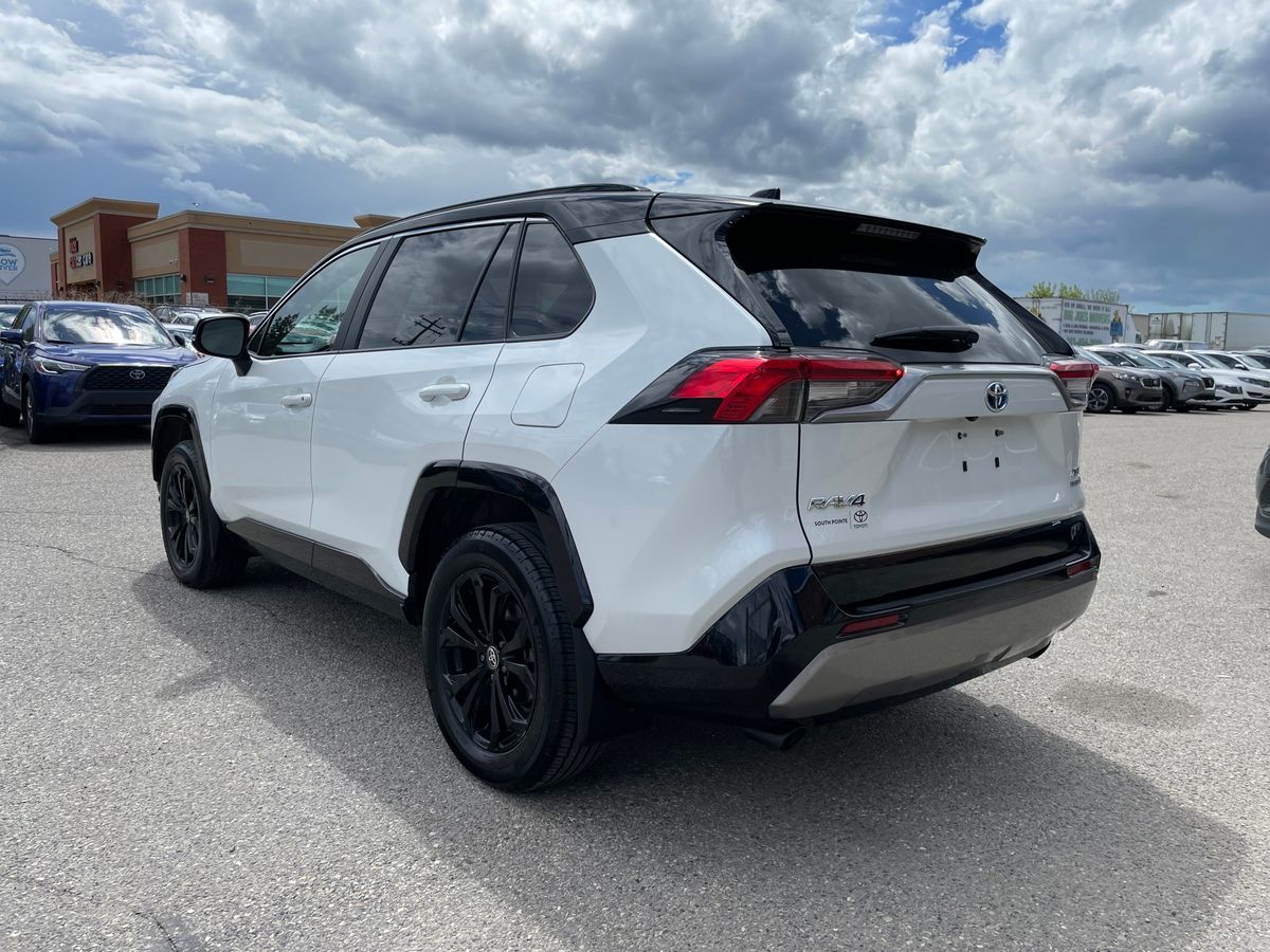 2023 Toyota RAV4 Hybrid - Image 9