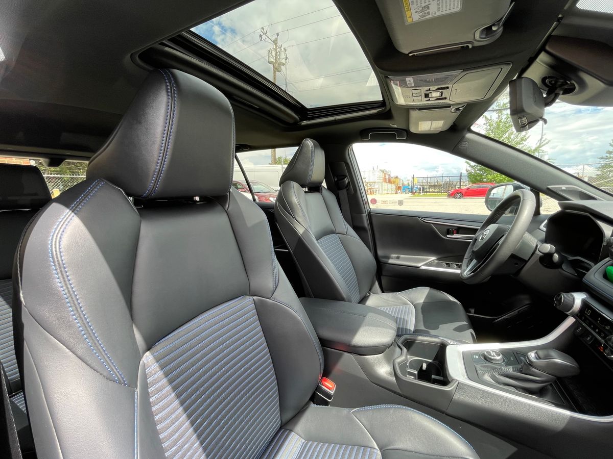 2023 Toyota RAV4 Hybrid - Image 26