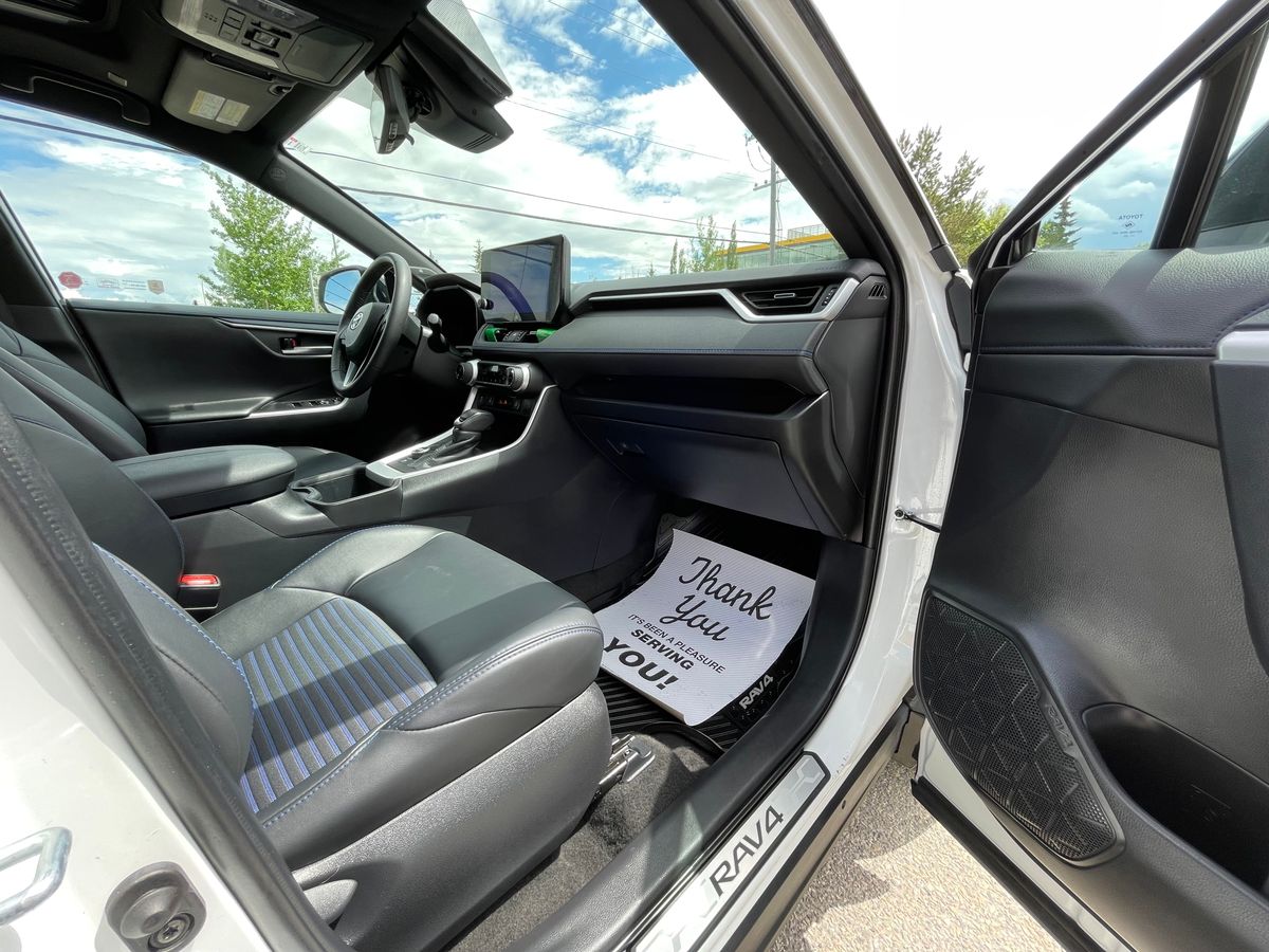 2023 Toyota RAV4 Hybrid - Image 24