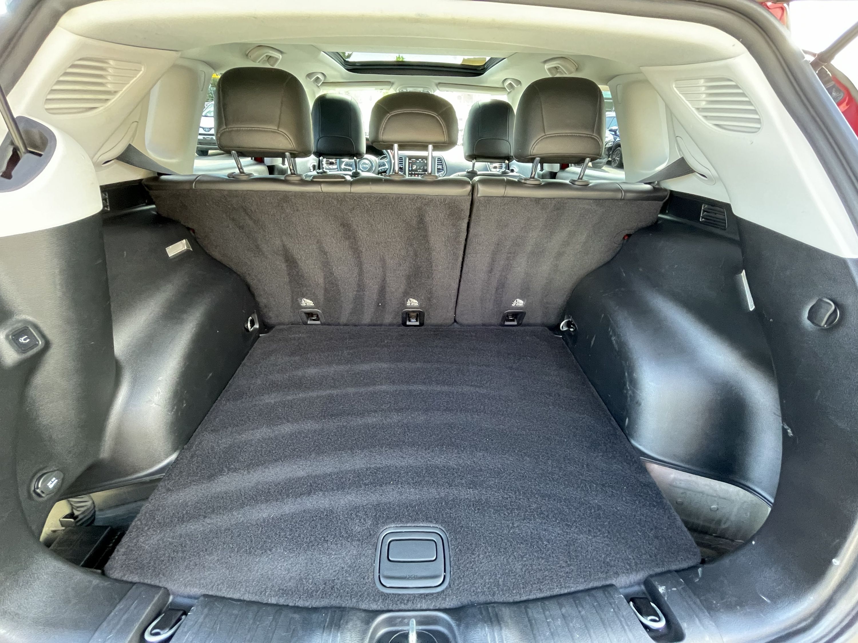 2019 Jeep Compass - Image 19