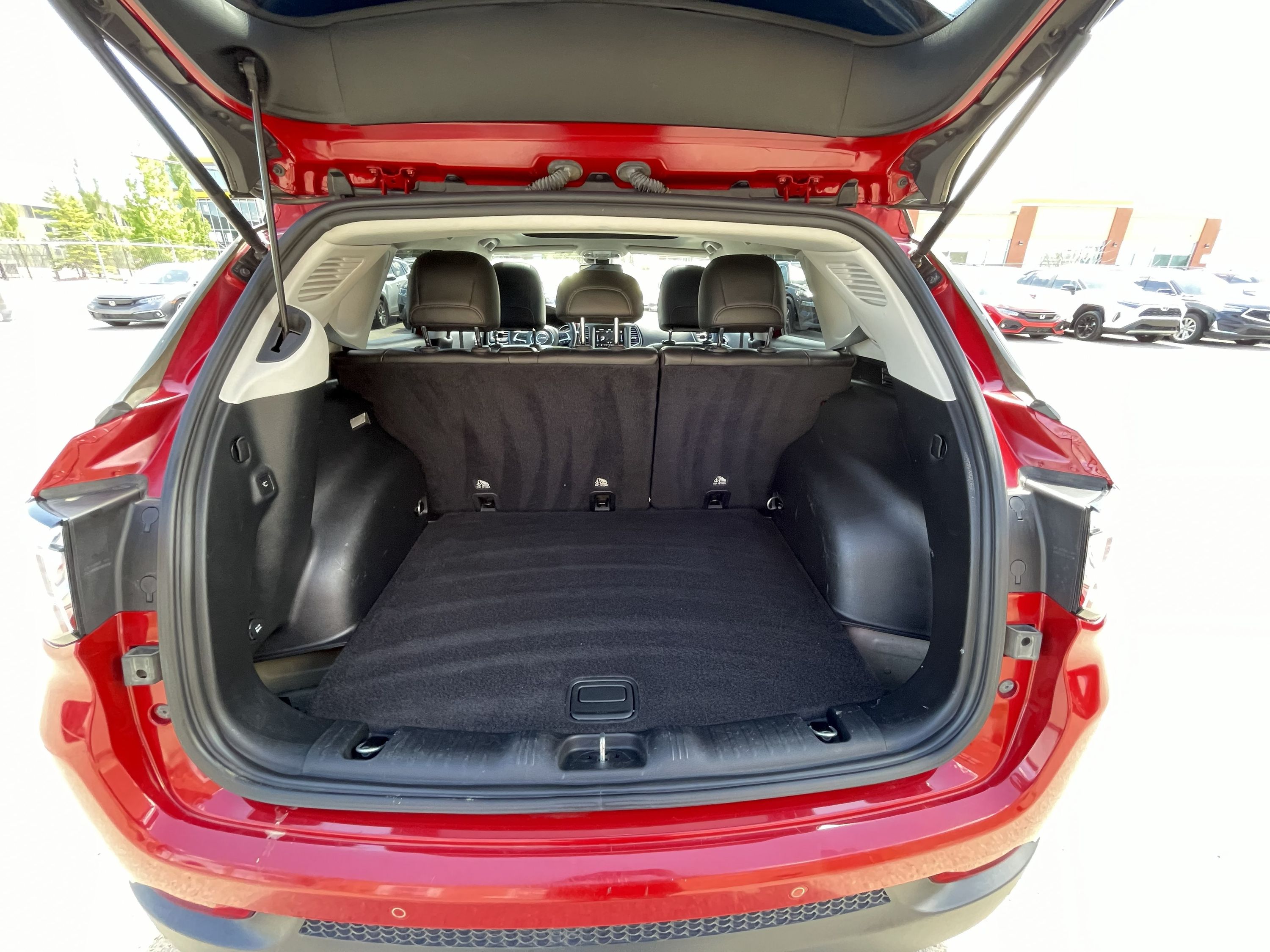 2019 Jeep Compass - Image 18
