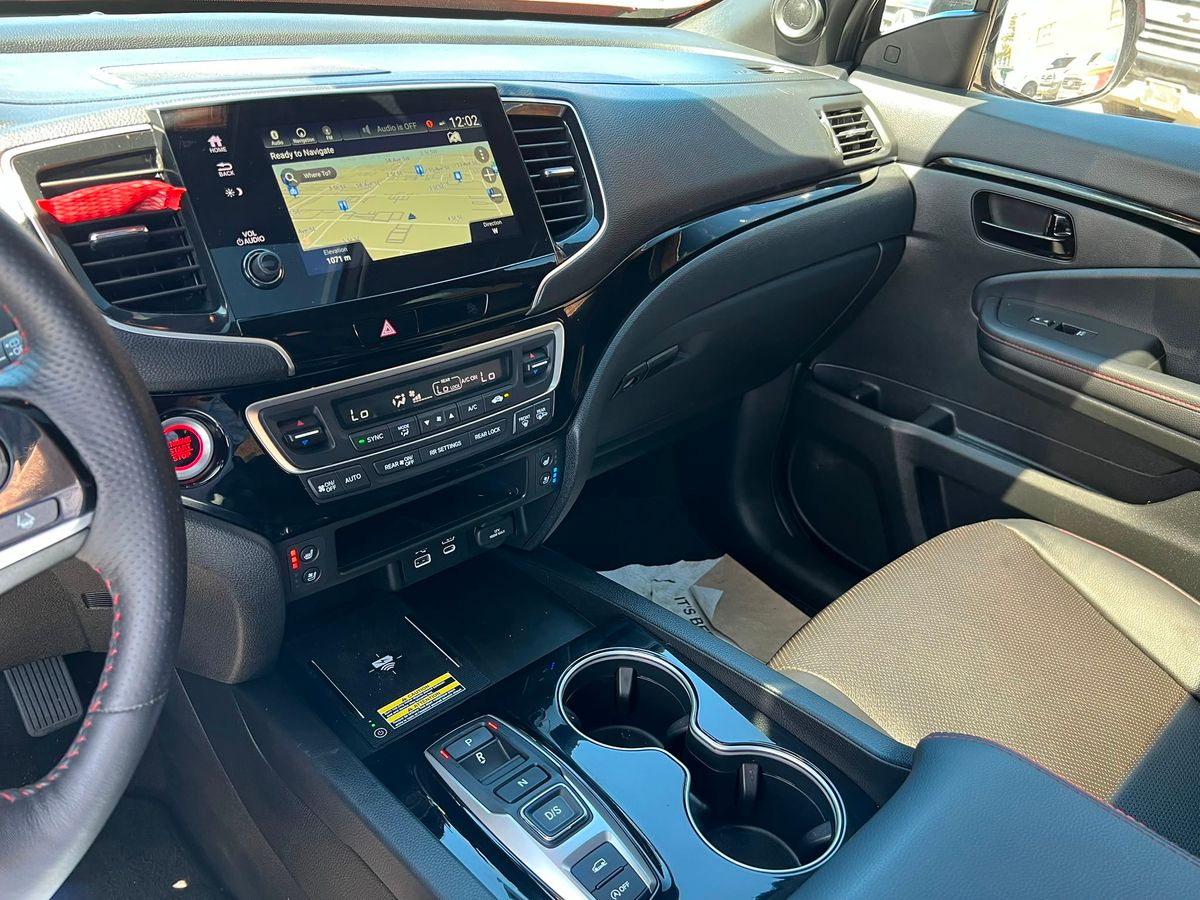 2024 Honda Passport - Image 17