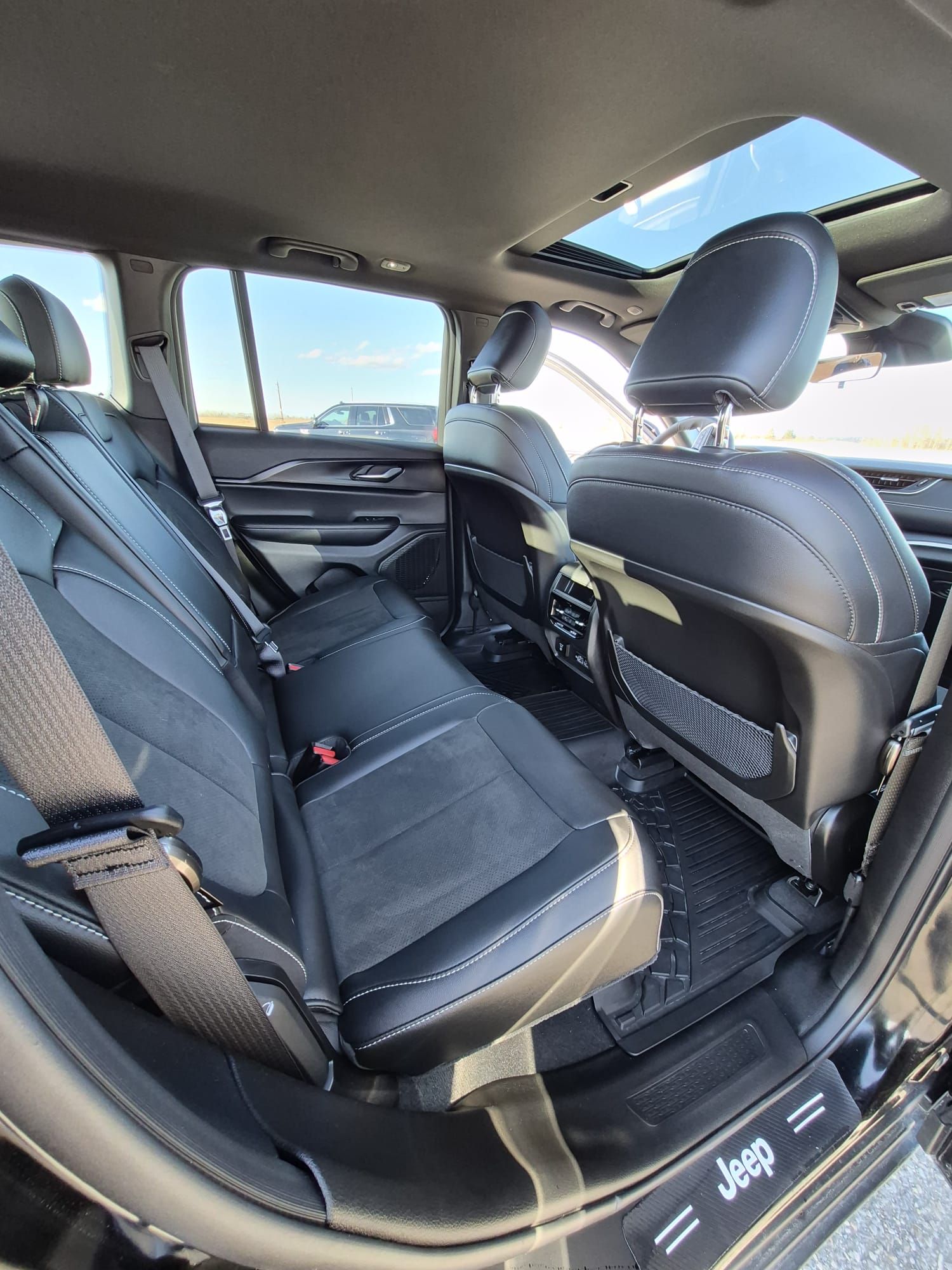 2022 GMC Yukon - Image 33