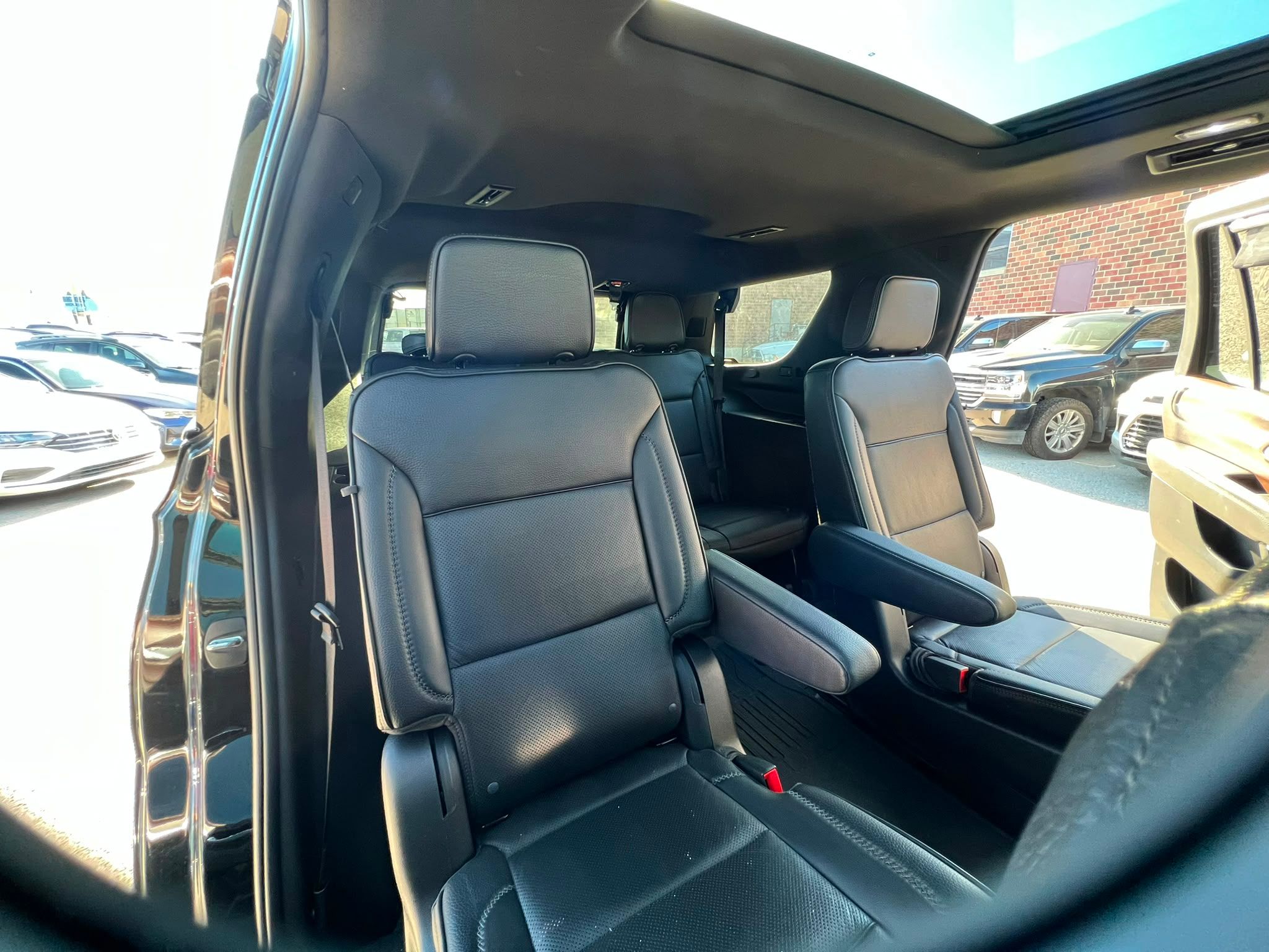 2022 GMC Yukon - Image 30