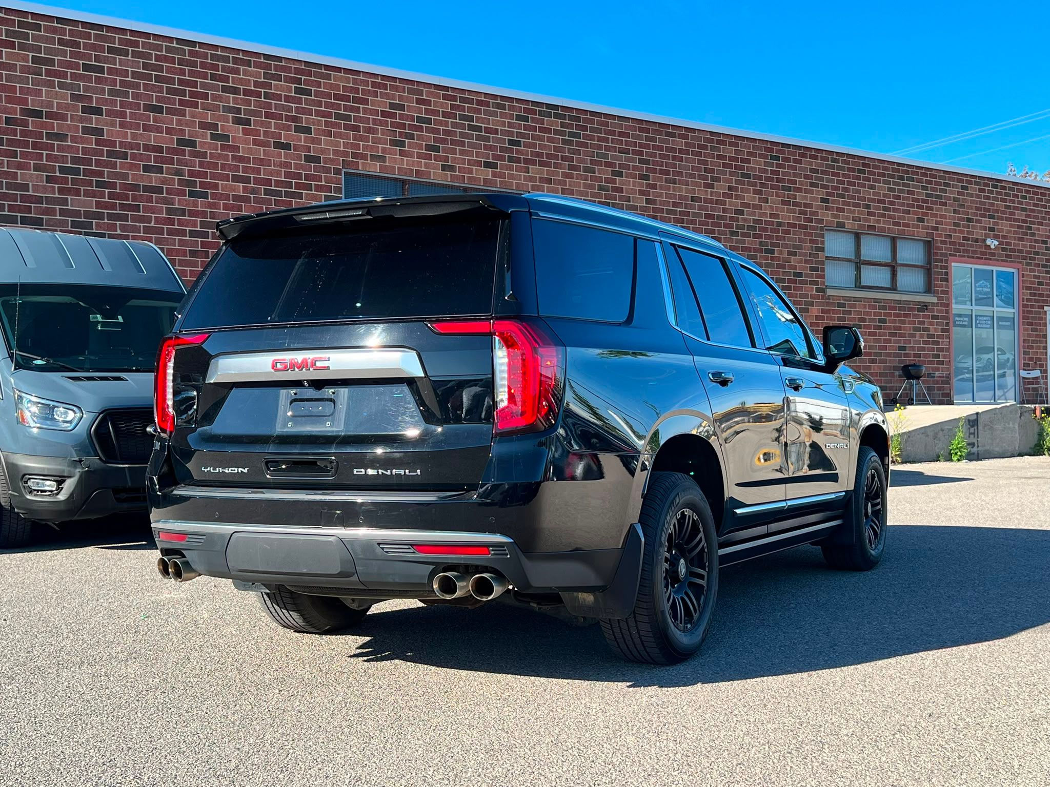 2022 GMC Yukon - Image 9