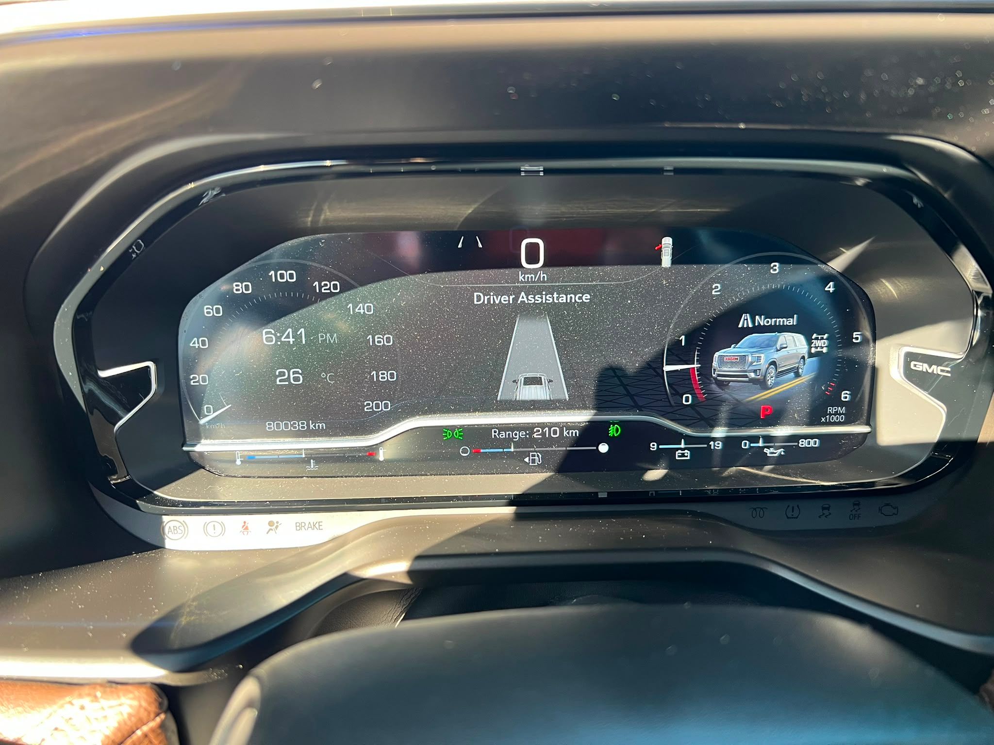 2022 GMC Yukon - Image 19