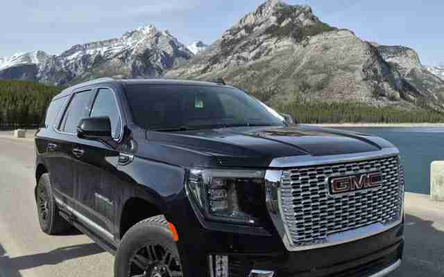 2022 GMC Yukon Denali - Request more images