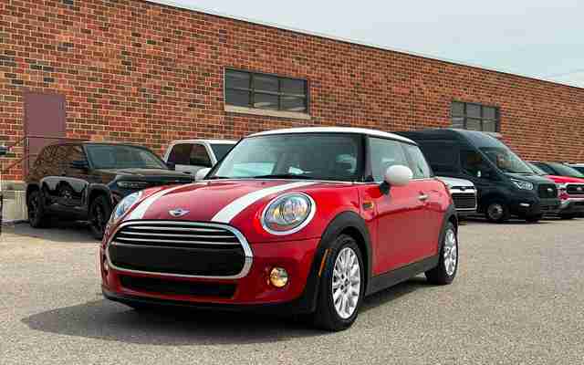 2015 MINI Cooper Base - Request more images
