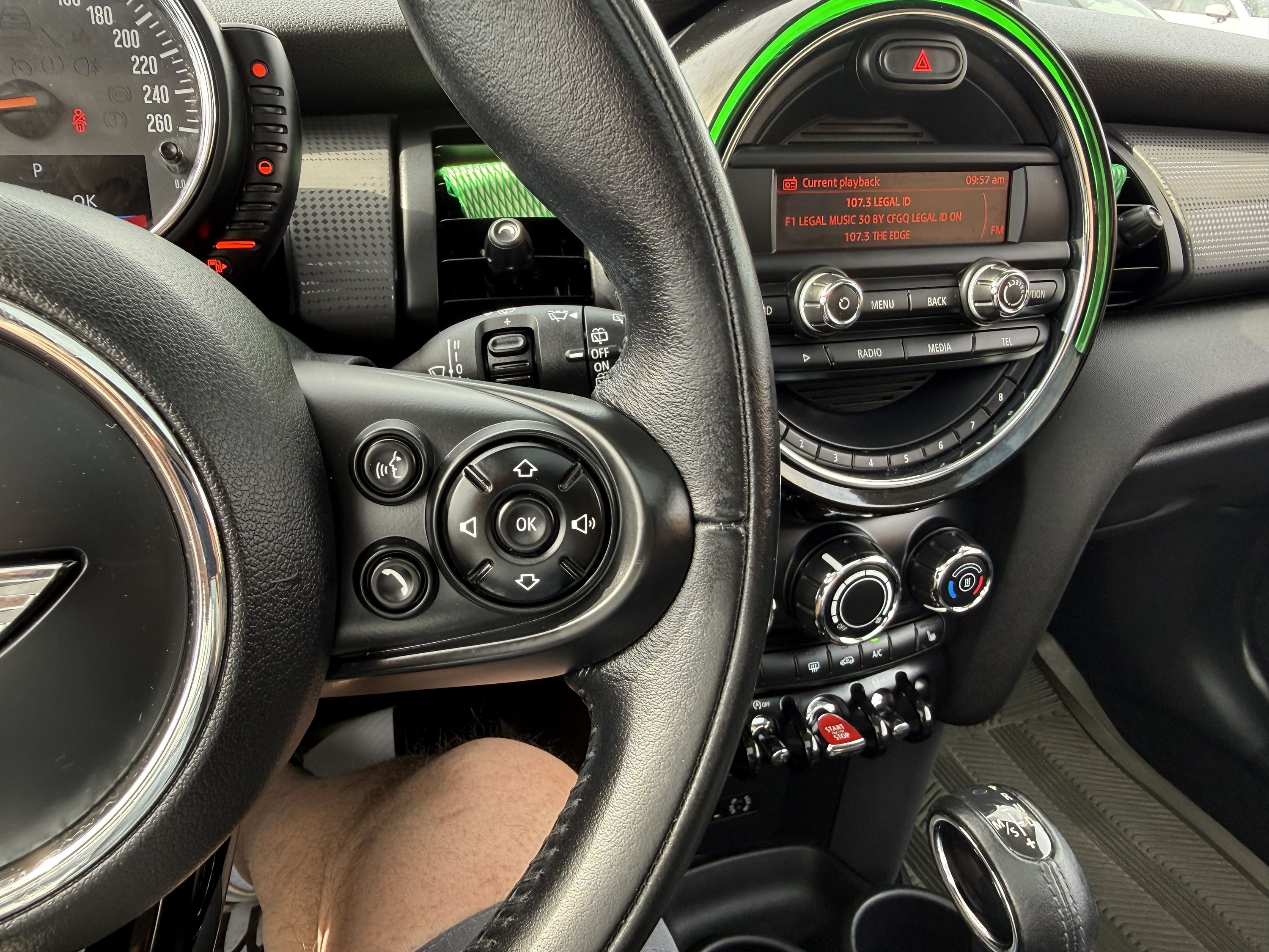 2015 MINI Cooper - Image 19
