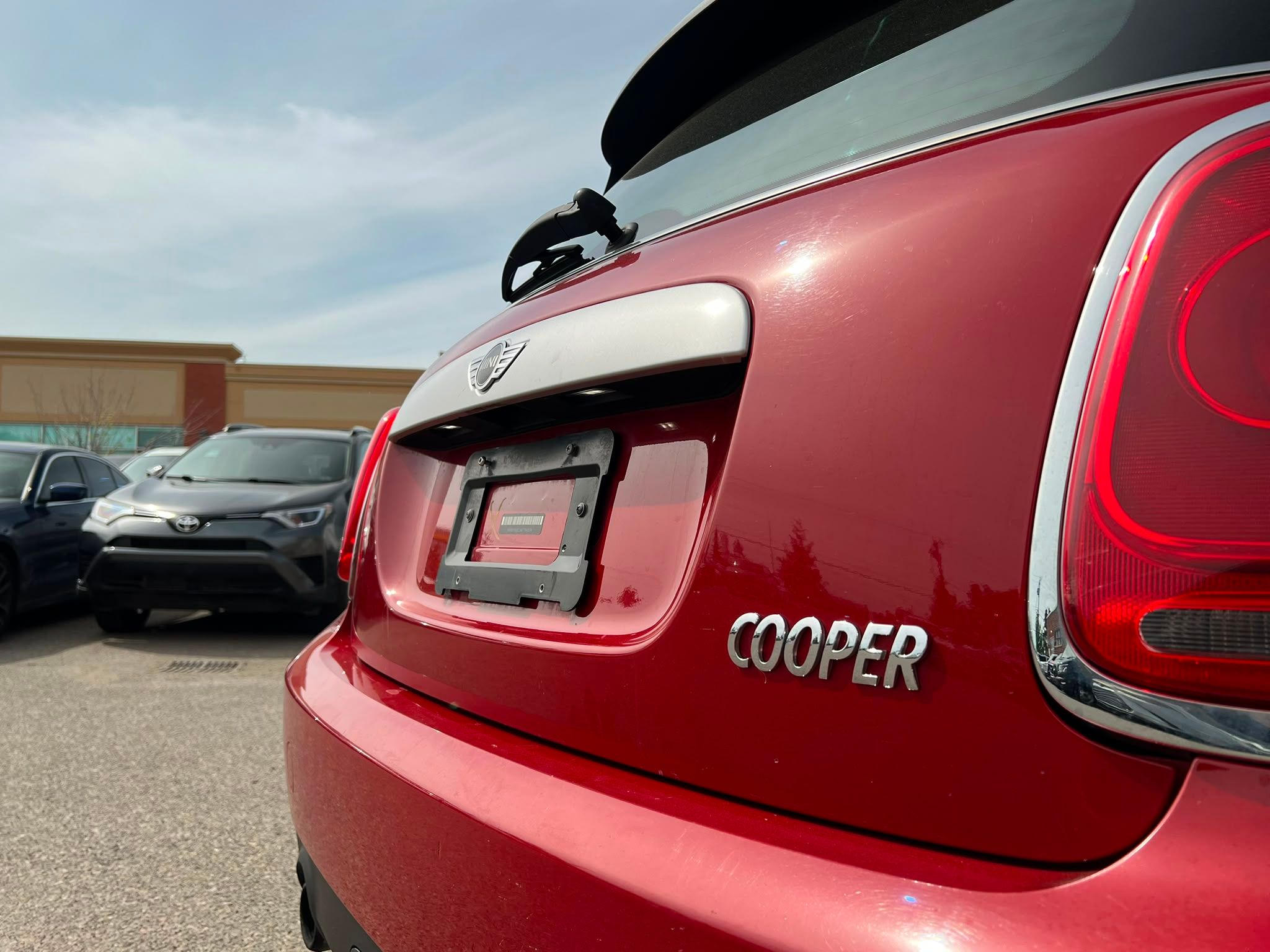 2015 MINI Cooper - Image 25