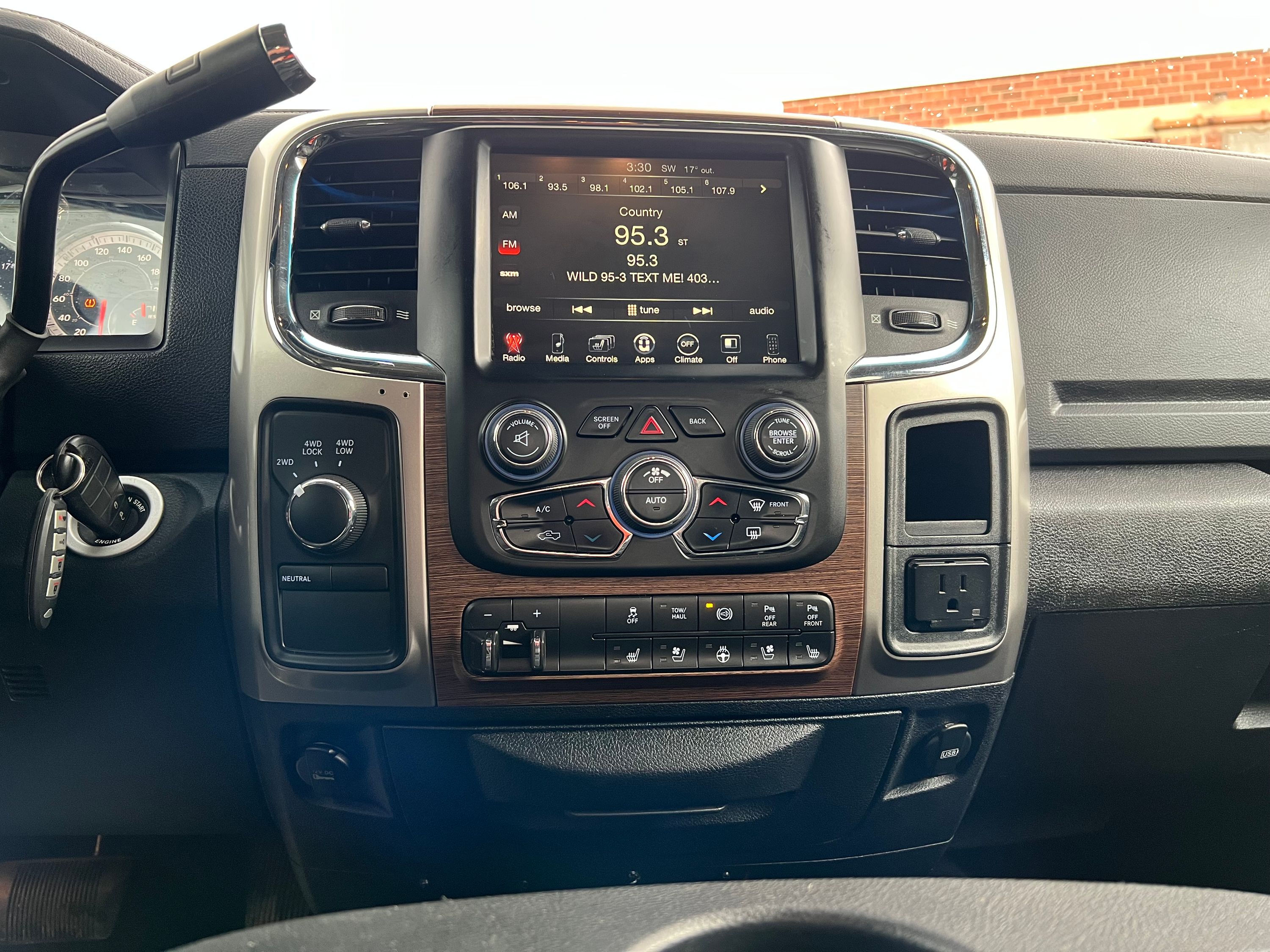 2016 RAM Ram 2500 Pickup - Image 19