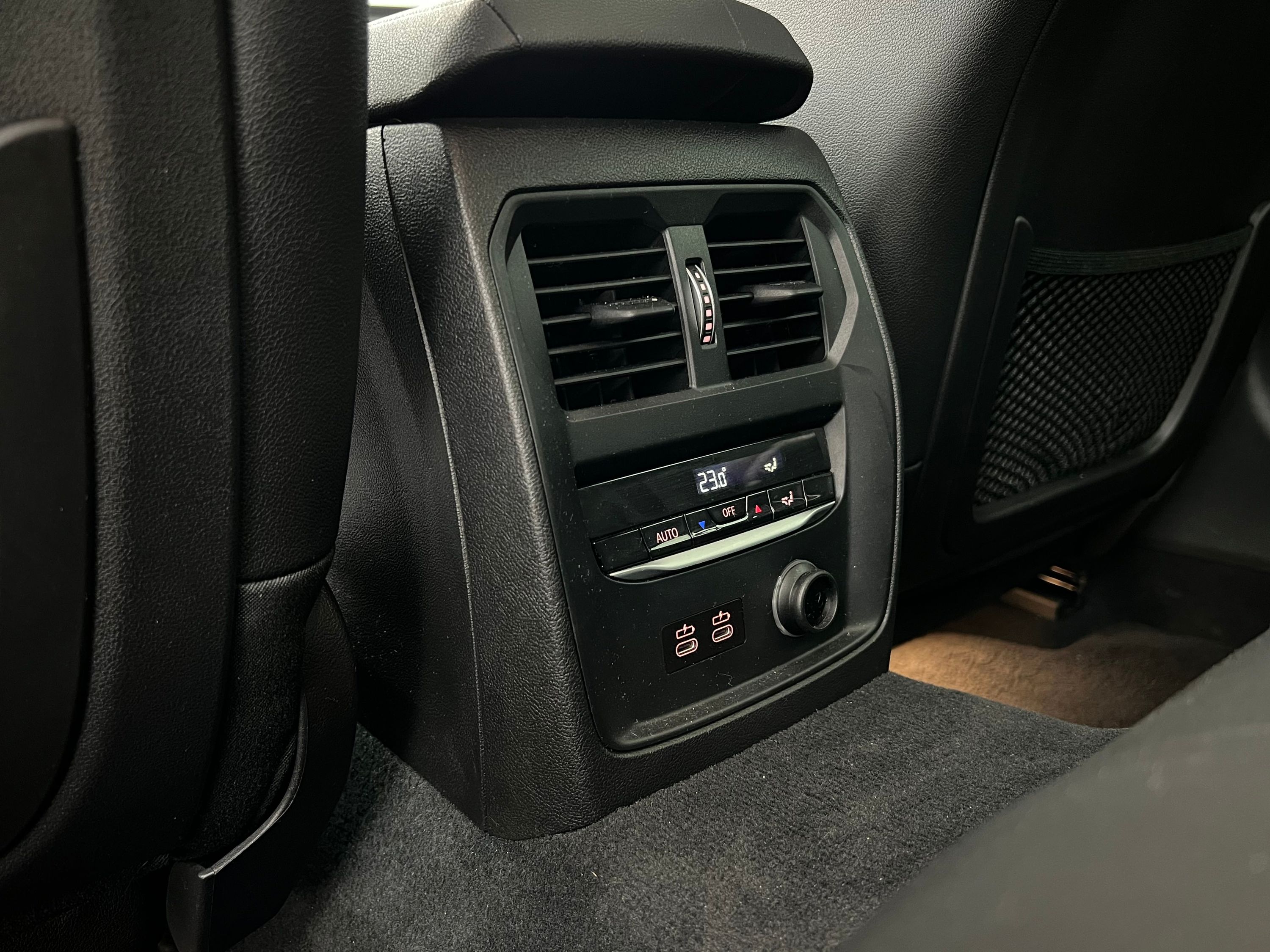 2020 BMW 3 Series - Image 15