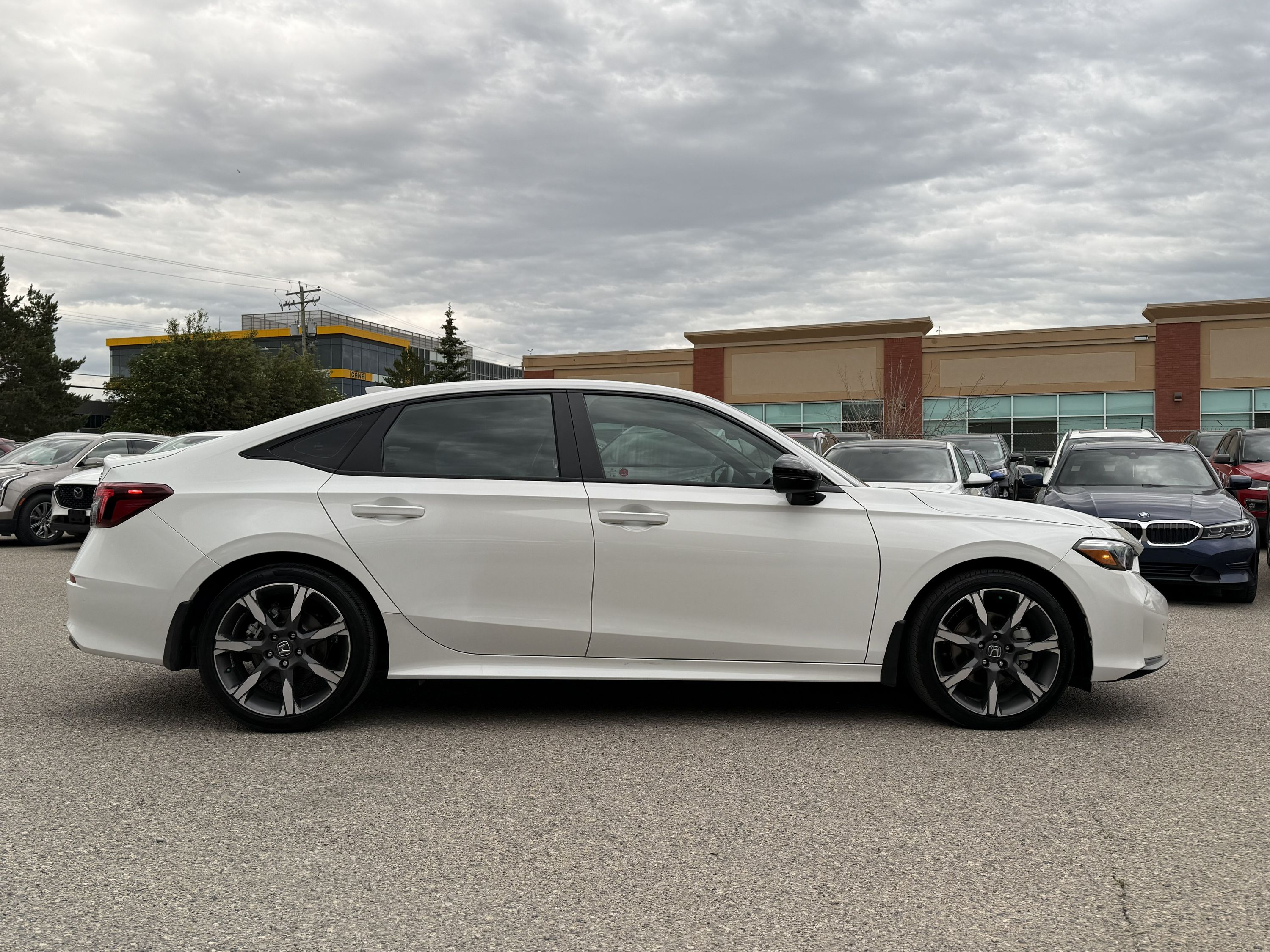 2025 Honda Civic Sedan Hybrid - Image 8