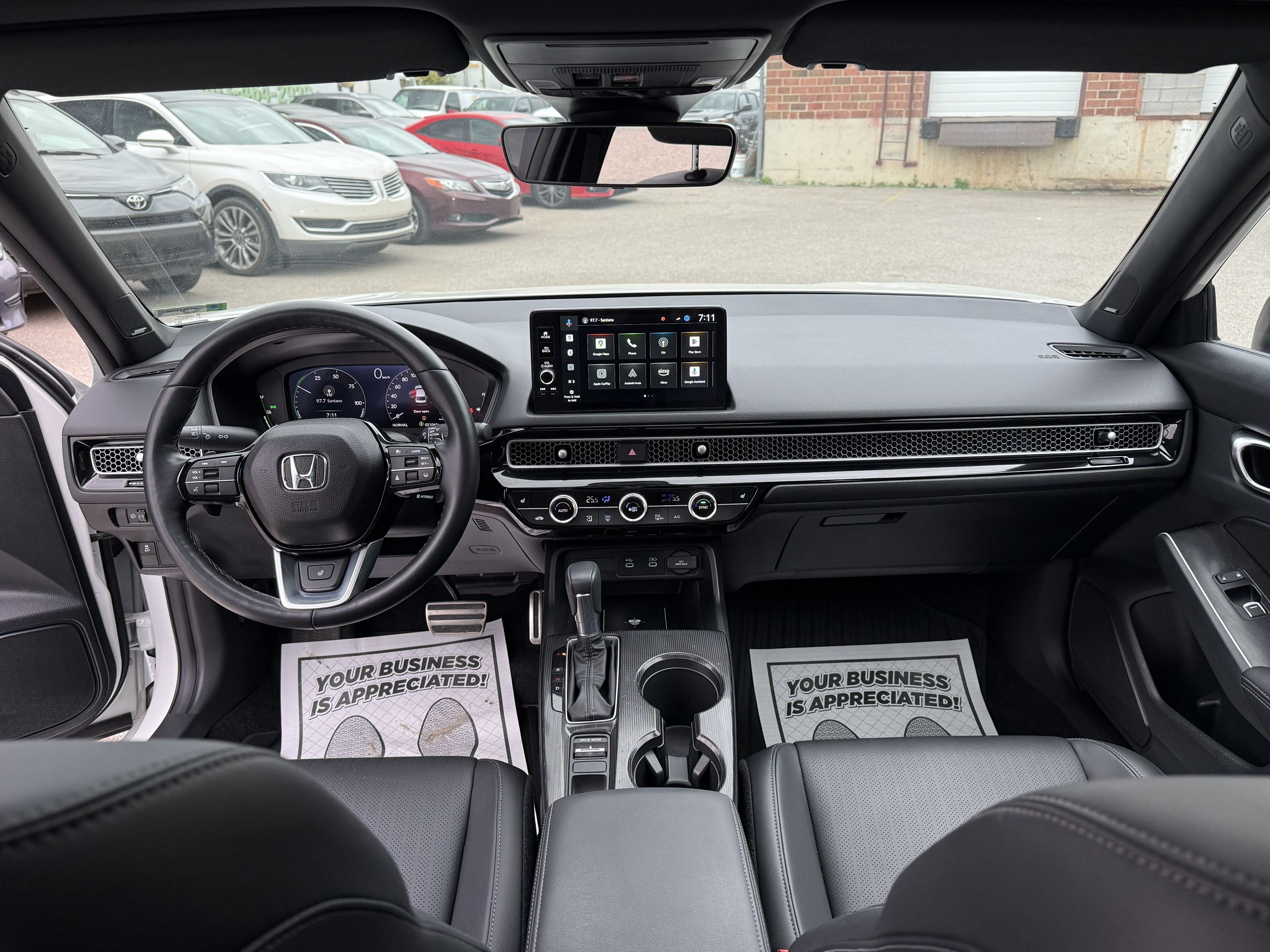 2025 Honda Civic Sedan Hybrid - Image 14