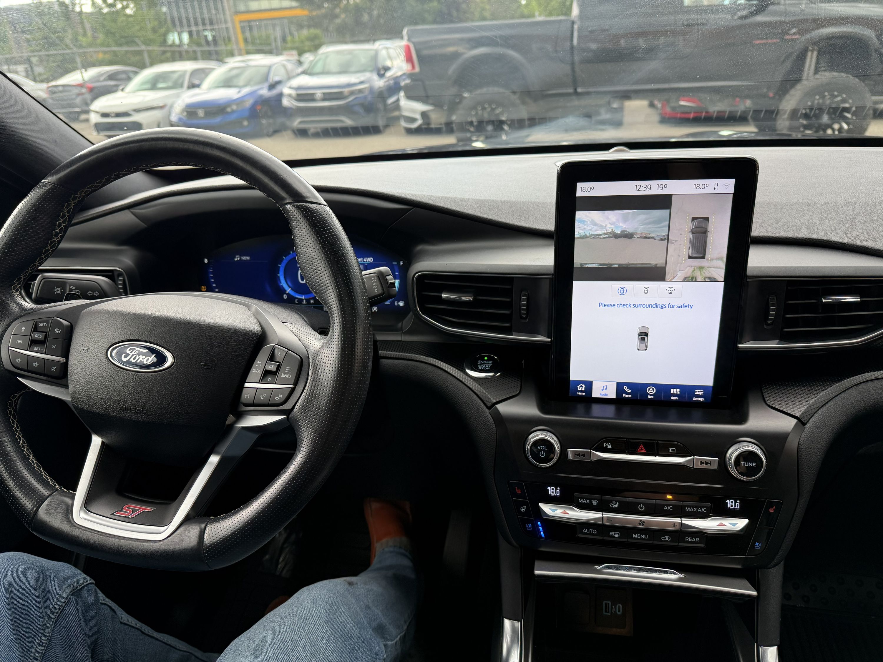 2020 Ford Explorer - Image 27