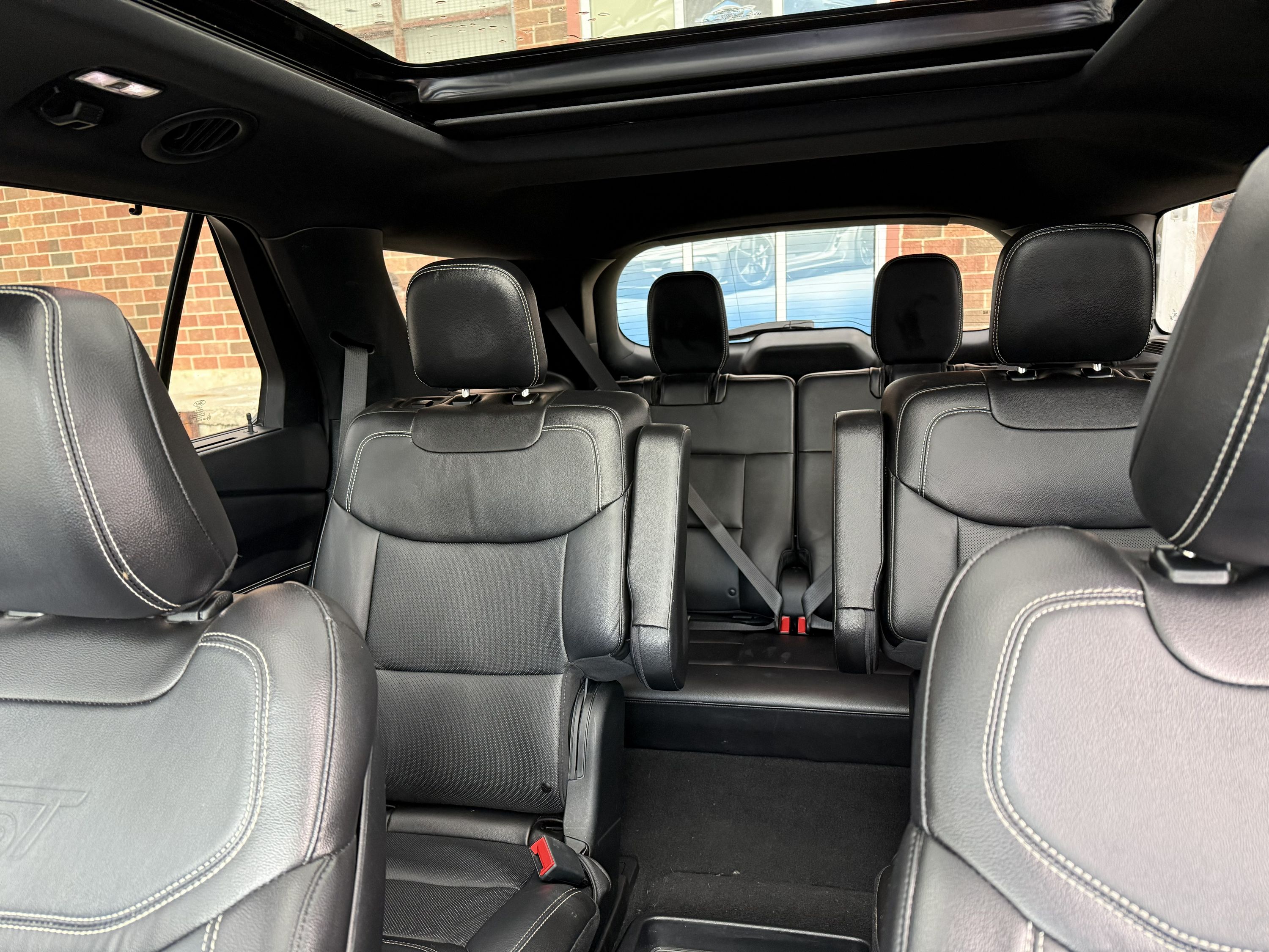 2020 Ford Explorer - Image 23